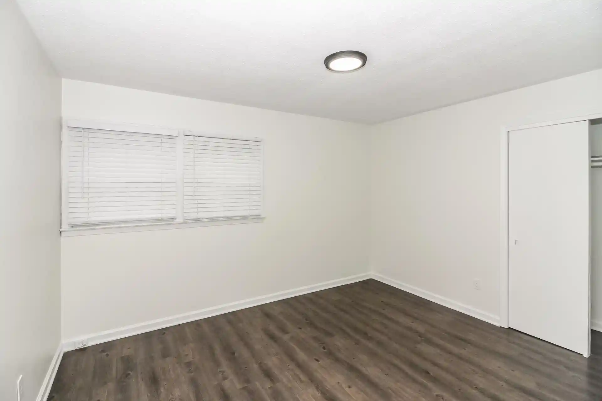Photo 3 of Single family home for sale at 5194 Warfield Cv, Memphis, TN 38117 | MLS# 10228497 | Listing updated on 2026-08-15