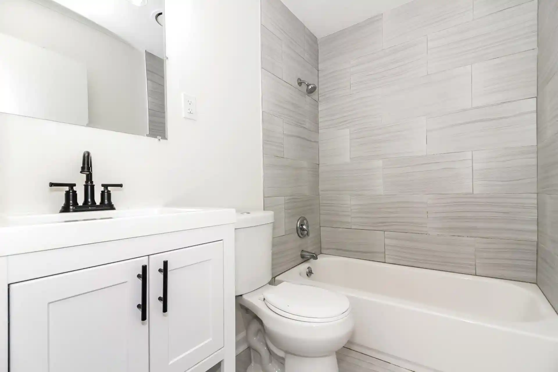Photo 4 of Single family home for sale at 5194 Warfield Cv, Memphis, TN 38117 | MLS# 10228497 | Listing updated on 2026-08-15