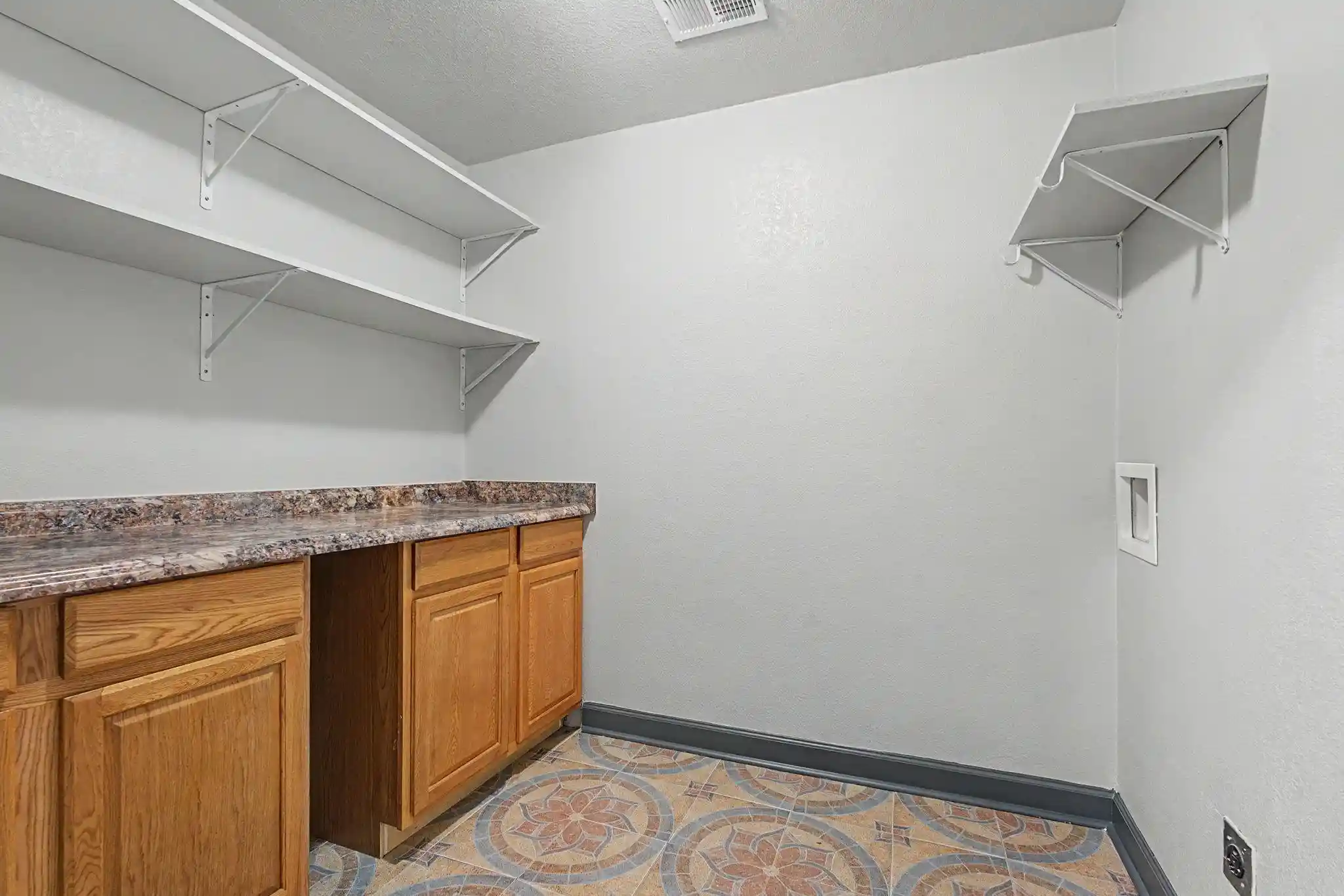 Photo 4 of Single family home for sale at 5543 Ok Robertson Rd, Memphis, TN 38127 | MLS# 10228500 | Listing updated on 2026-08-15