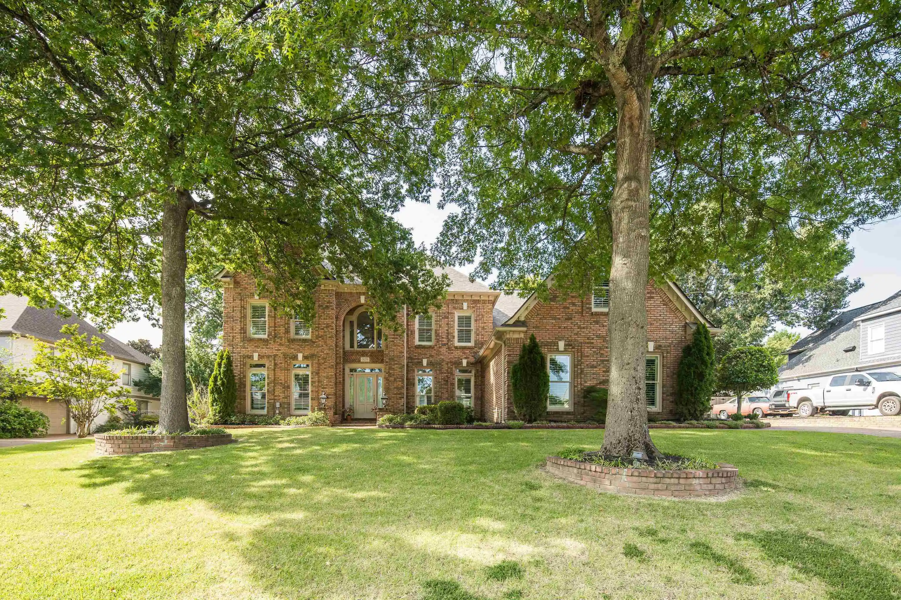 Photo 1 of Single family home for sale at 909 Juliana Cv, Collierville, TN 38017 | MLS# 10228519 | Listing updated on 2026-09-14