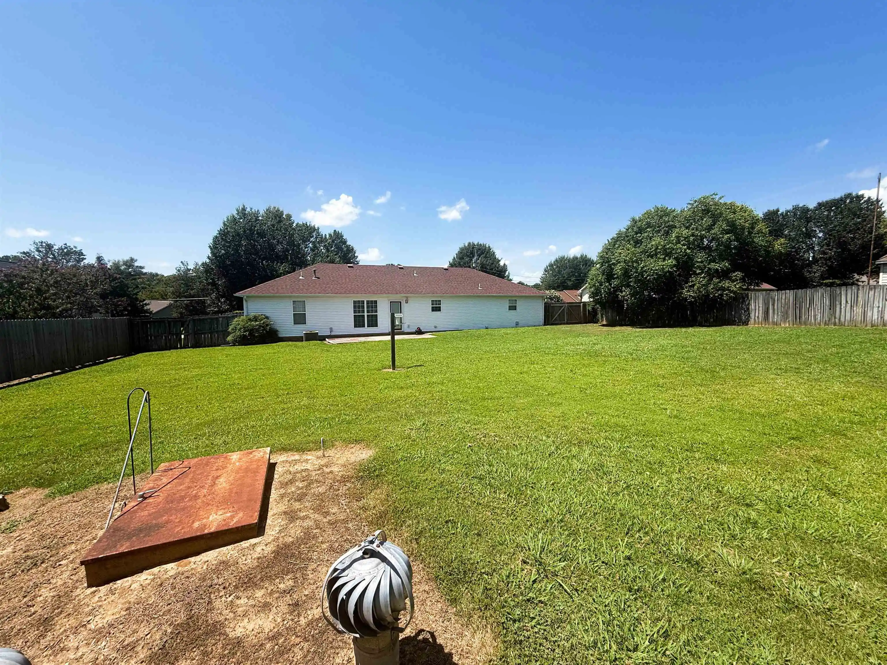 3rd image of 900 Sir James Ave, Dyersburg, TN 38024 | MLS# 10228522