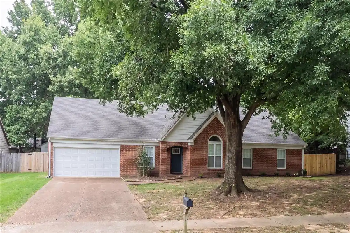 Photo 1 of Single family home for sale at 978 Hunters Point Dr, Cordova, TN 38018 | MLS# 10228544 | Listing updated on 2026-08-28