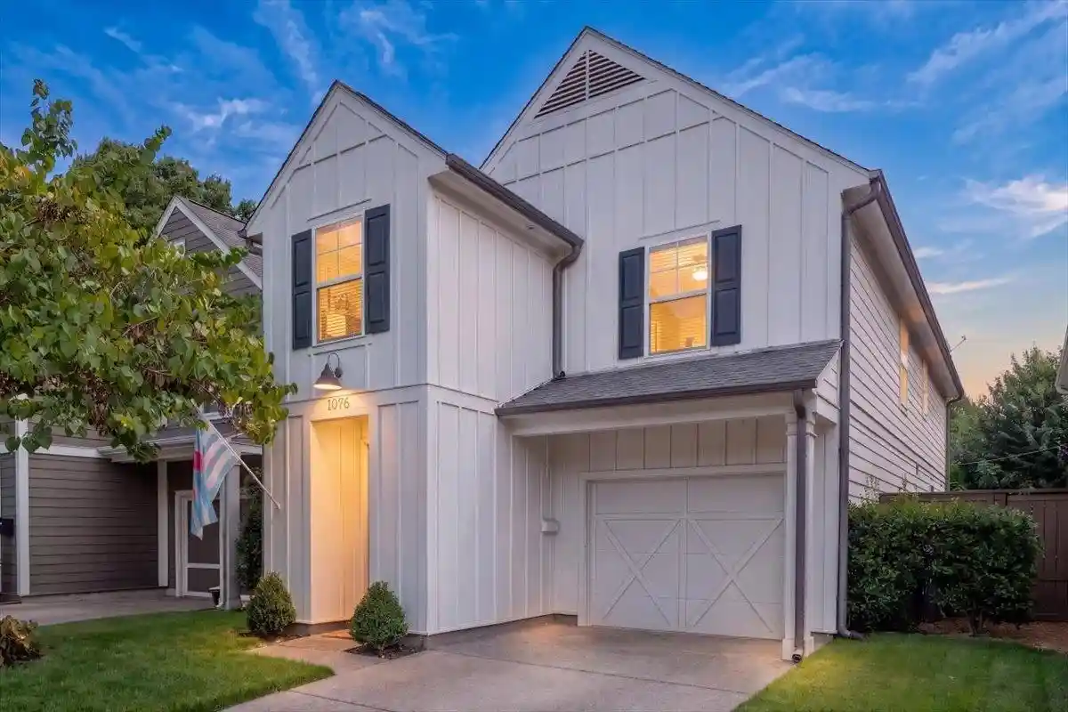 Photo 1 of Single family home for sale at 1076 Blythe St, Memphis, TN 38104 | MLS# 10228550 | Listing updated on 2026-08-18