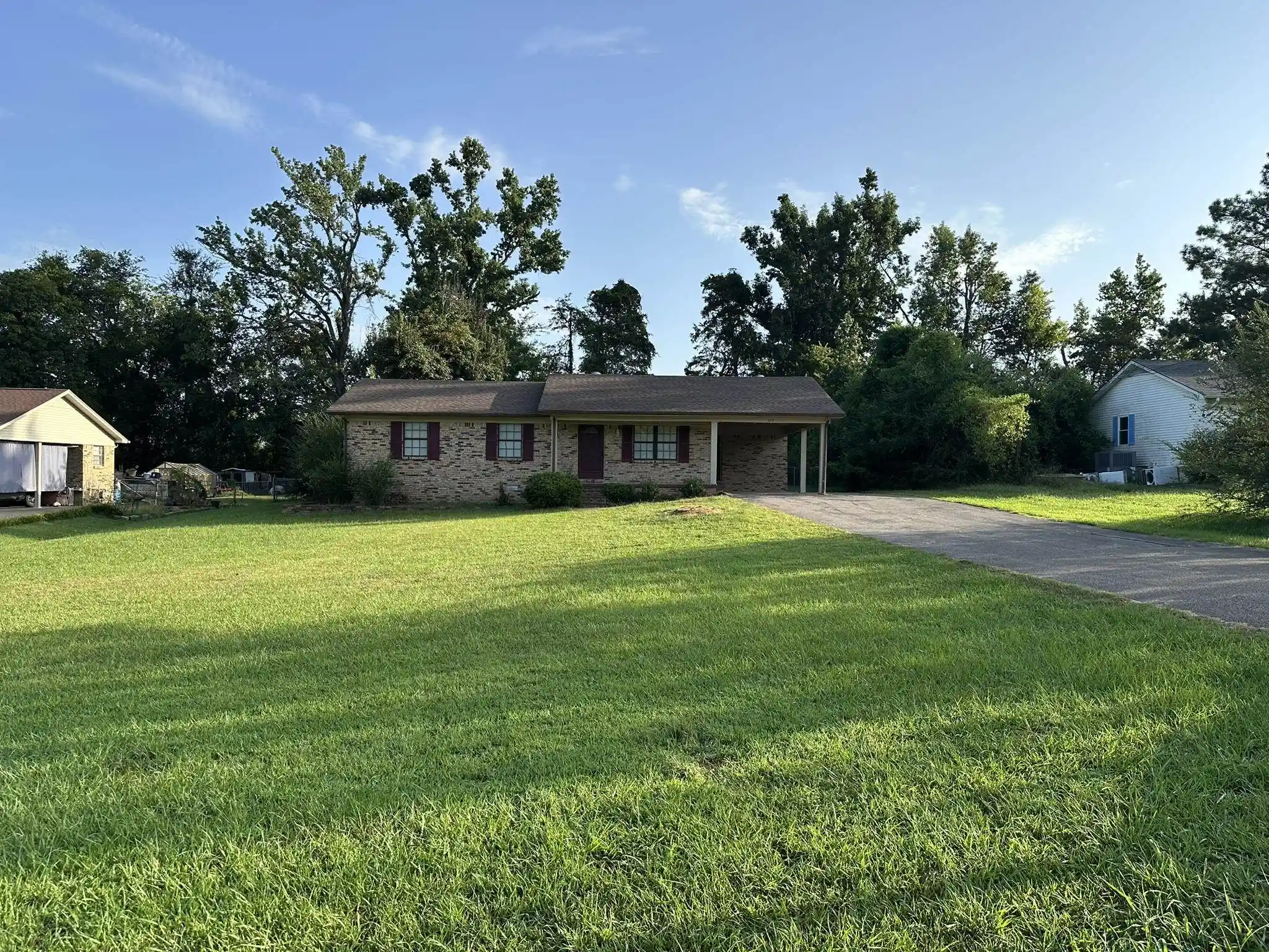 1st image of 320 Cedar Cove Ln, Savannah, TN 38372 | MLS# 10228575