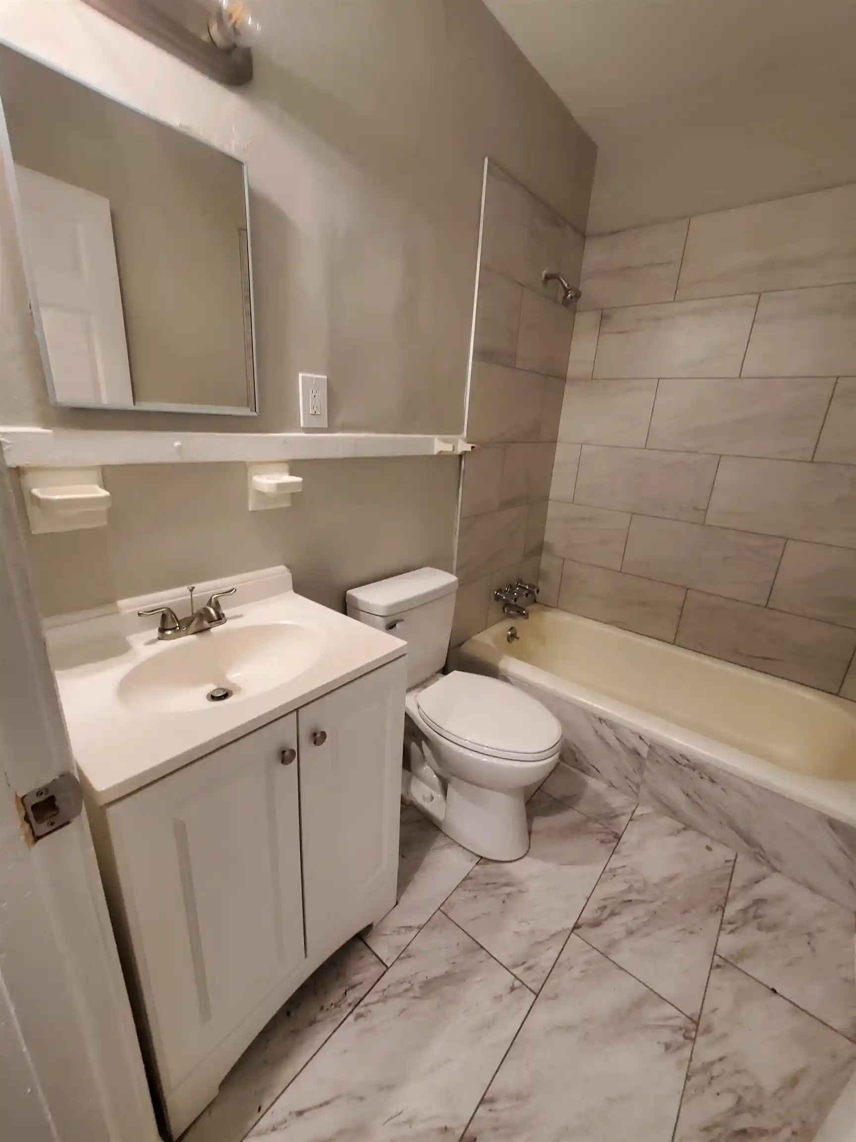 Photo 2 of Single family home for sale at 1143 National St, Memphis, TN 38122 | MLS# 10228580 | Listing updated on 2026-10-28