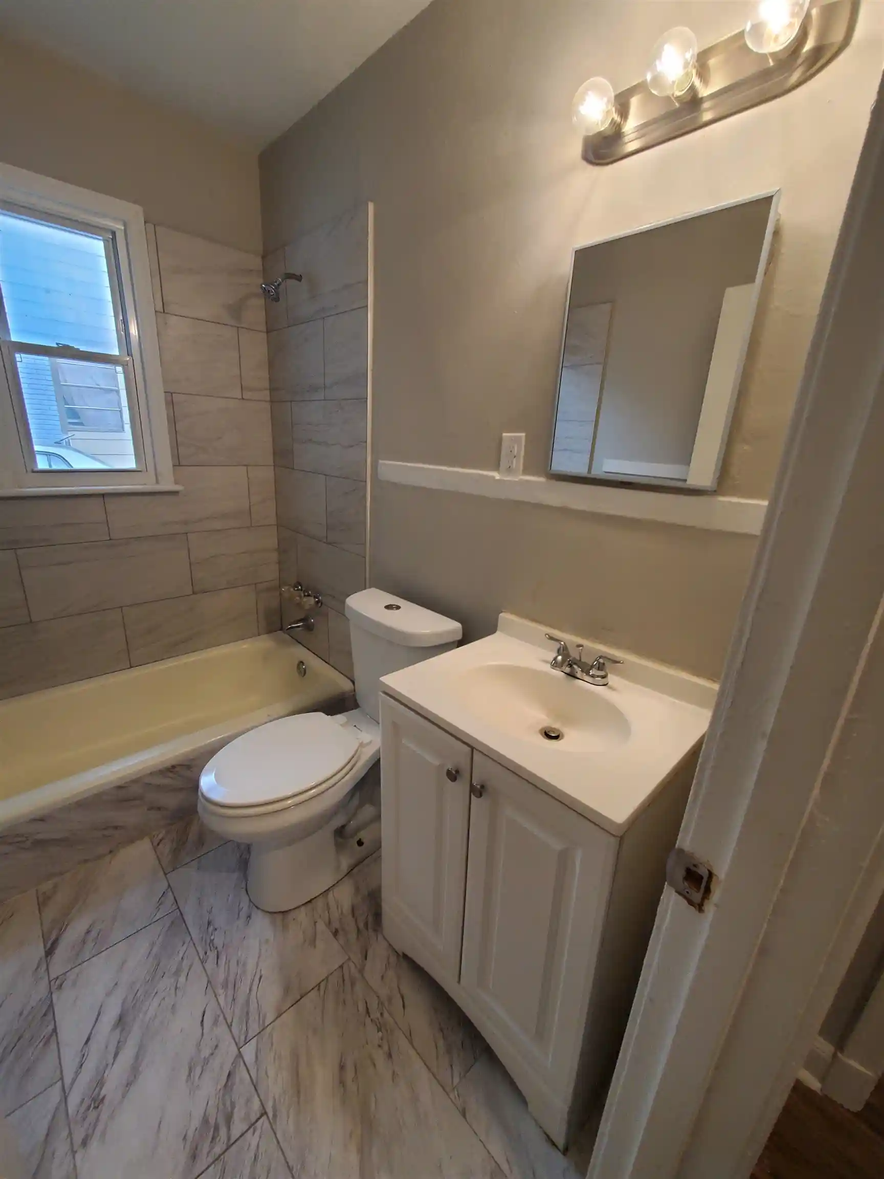 Photo 3 of Single family home for sale at 1143 National St, Memphis, TN 38122 | MLS# 10228580 | Listing updated on 2026-10-28
