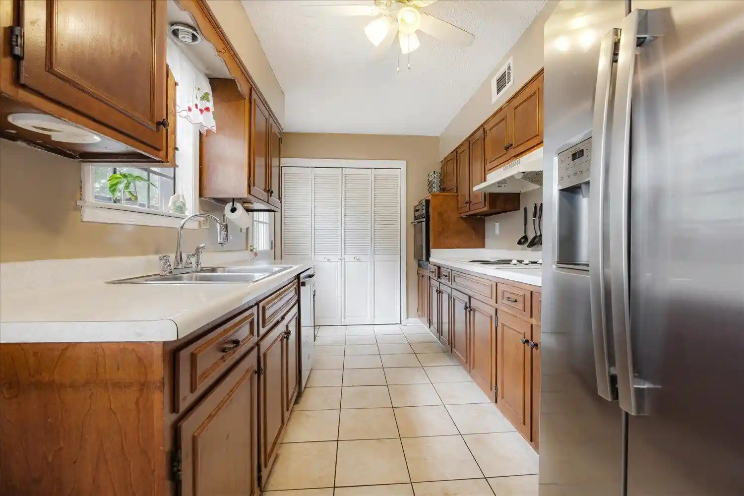 Photo 3 of Single family home for sale at 5743 Robin Hop Dr, Bartlett, TN 38134 | MLS# 10228585 | Listing updated on 2026-08-19