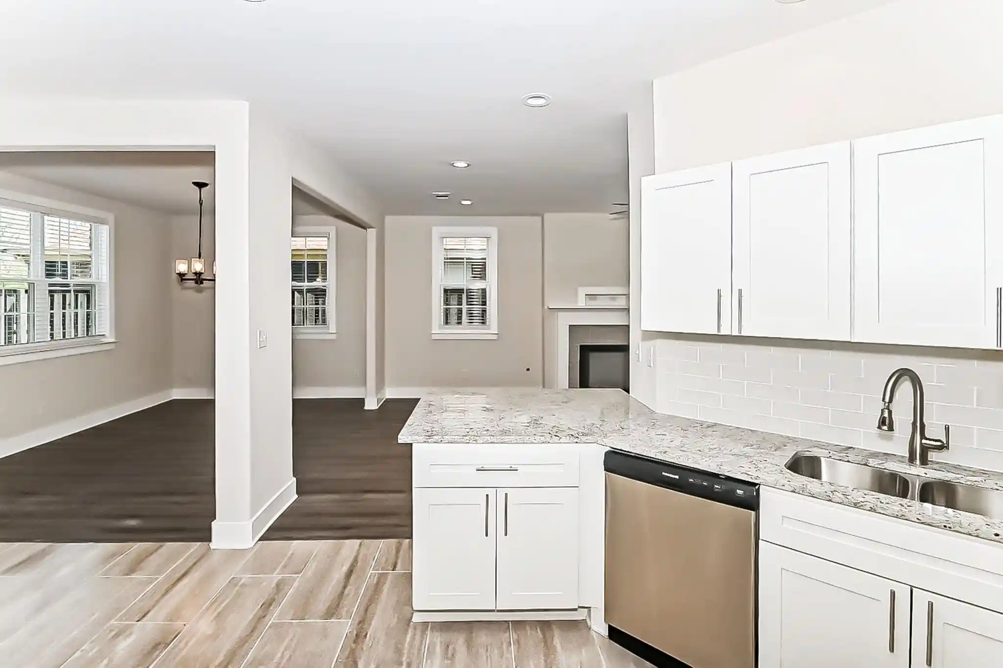 2nd image of 156 Heritage Lake Dr, Memphis, TN 38109 | MLS# 10228586