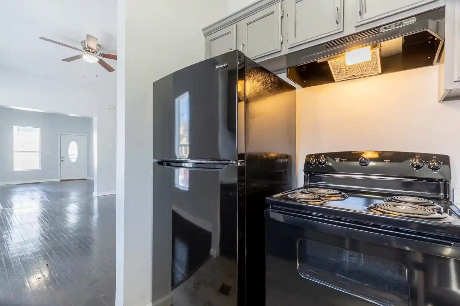 Photo 2 of Multi family home for sale at 1517 Court Ave, Memphis, TN 38104 | MLS# 10228595 | Listing updated on 2026-09-08