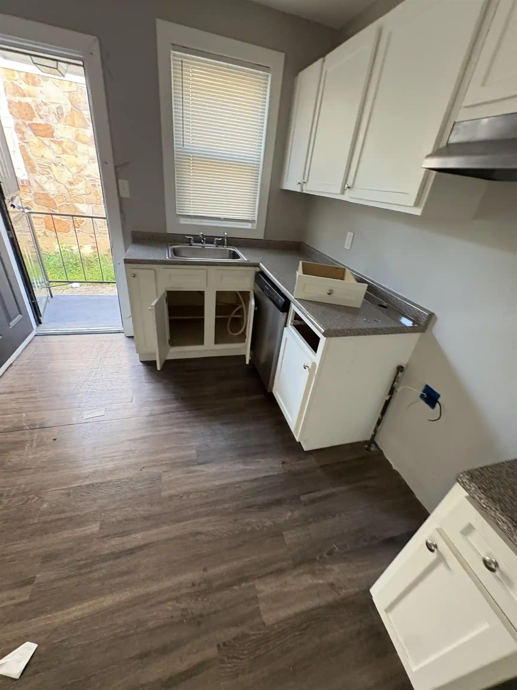 2nd image of 2412 Vollintine Ave, Memphis, TN 38108 | MLS# 10228625