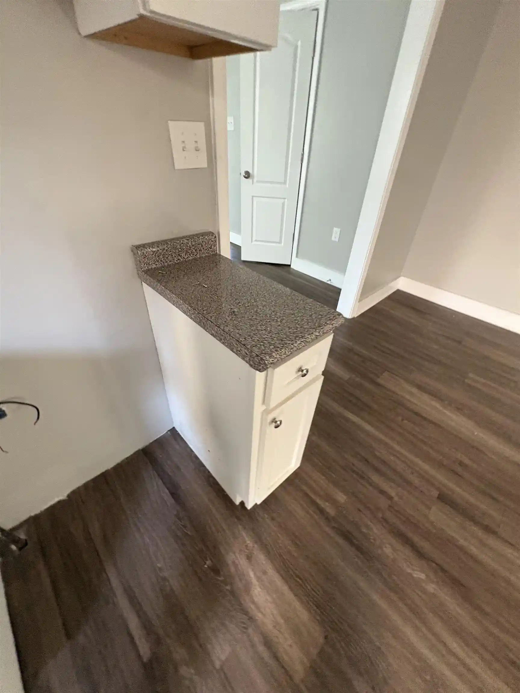 Listing Photo 5 - Condo for sale in building located at 2412 Vollintine Ave, Memphis, TN 38108