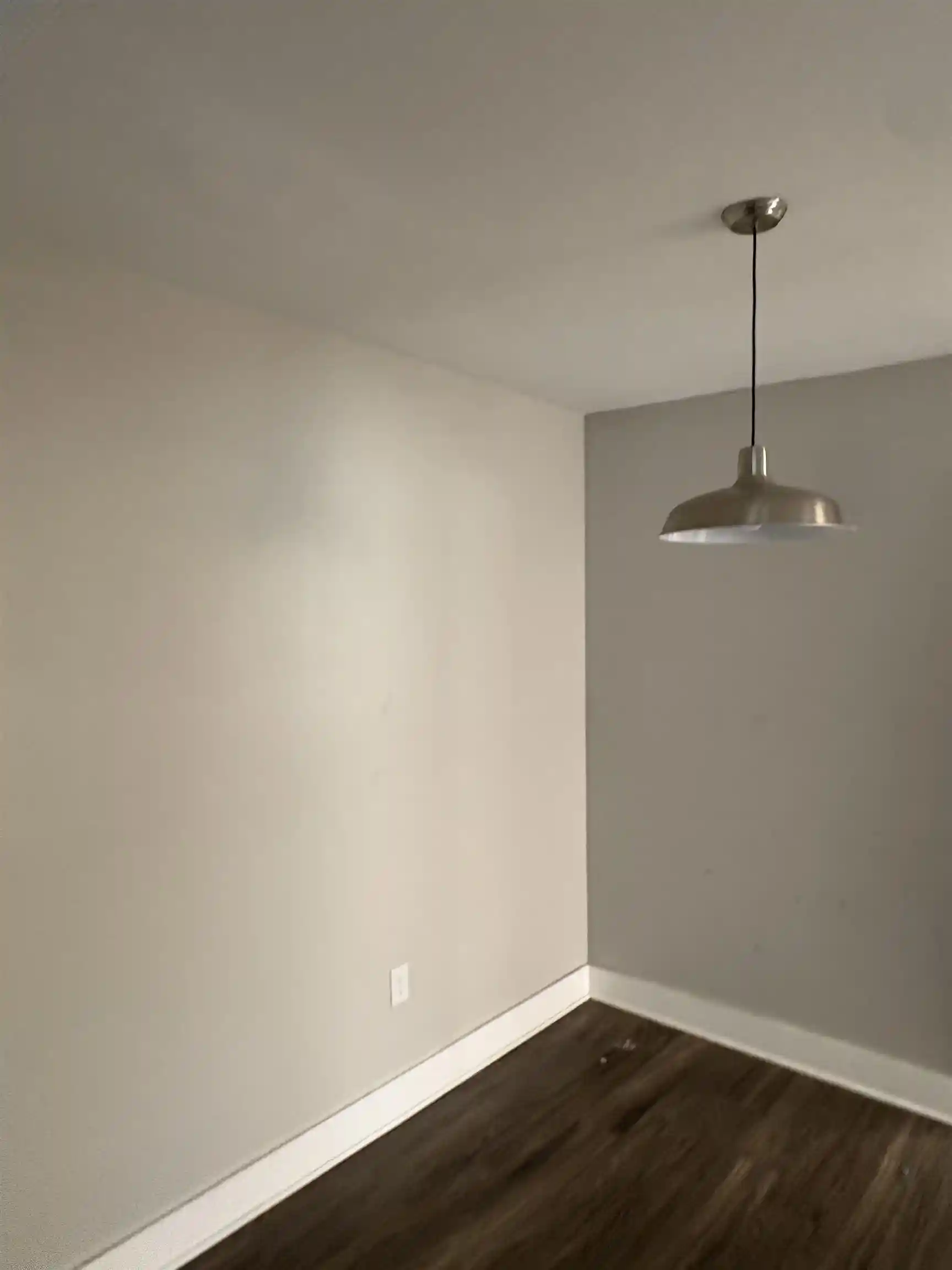 Listing Photo 2 - Condo for sale in building located at 2412 Vollintine Ave, Memphis, TN 38108 - Unit #
