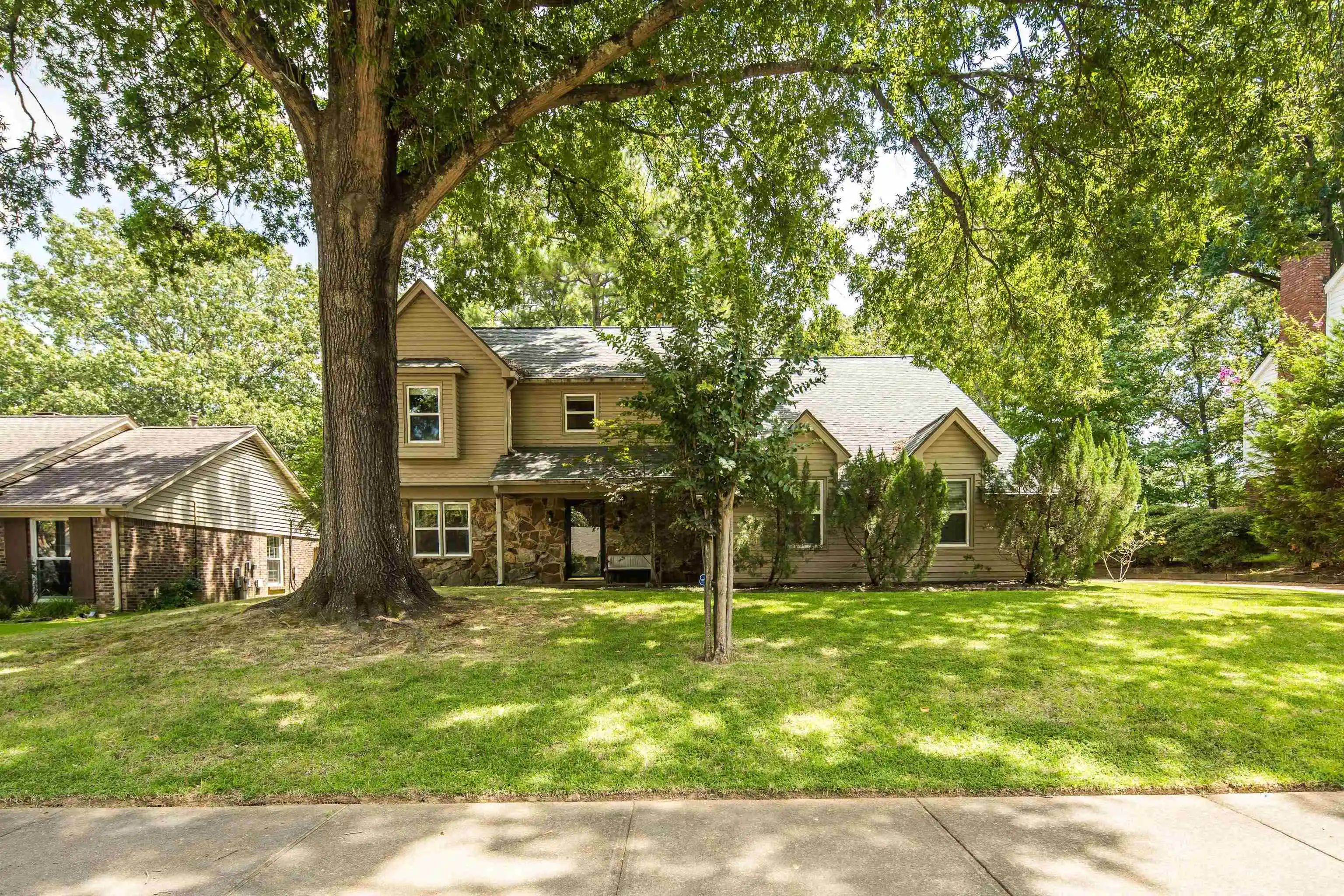 Photo 1 of Single family home for sale at 2088 Allenby Rd, Germantown, TN 38139 | MLS# 10228631 | Listing updated on 2026-09-17