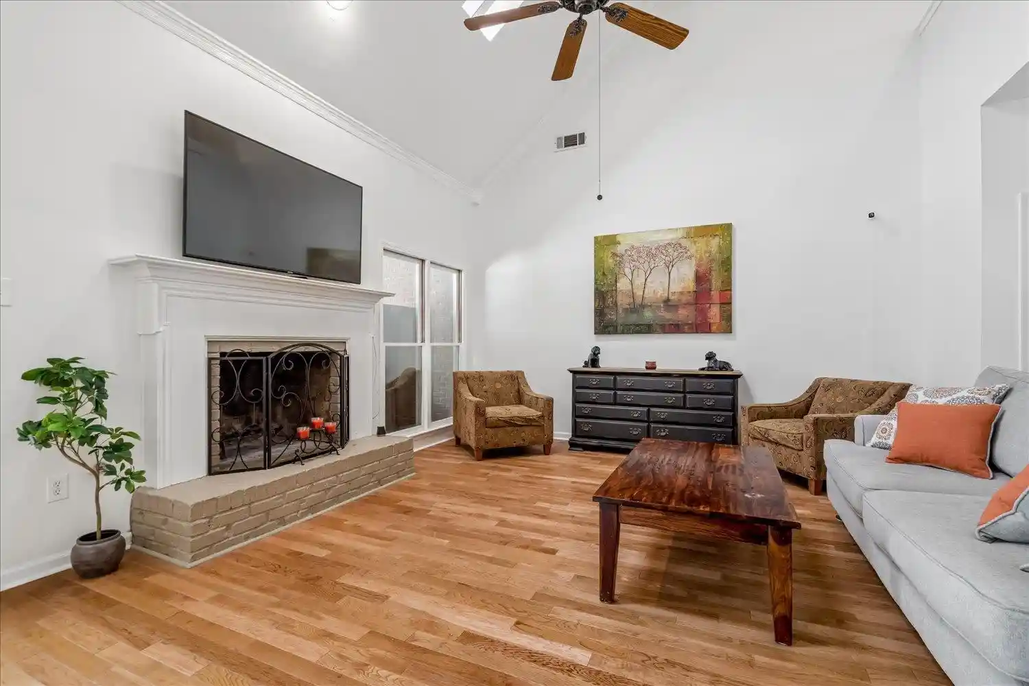 Photo 4 of Single family home for sale at 10569 Tenby Cv, Collierville, TN 38017 | MLS# 10228647 | Listing updated on 2026-10-03