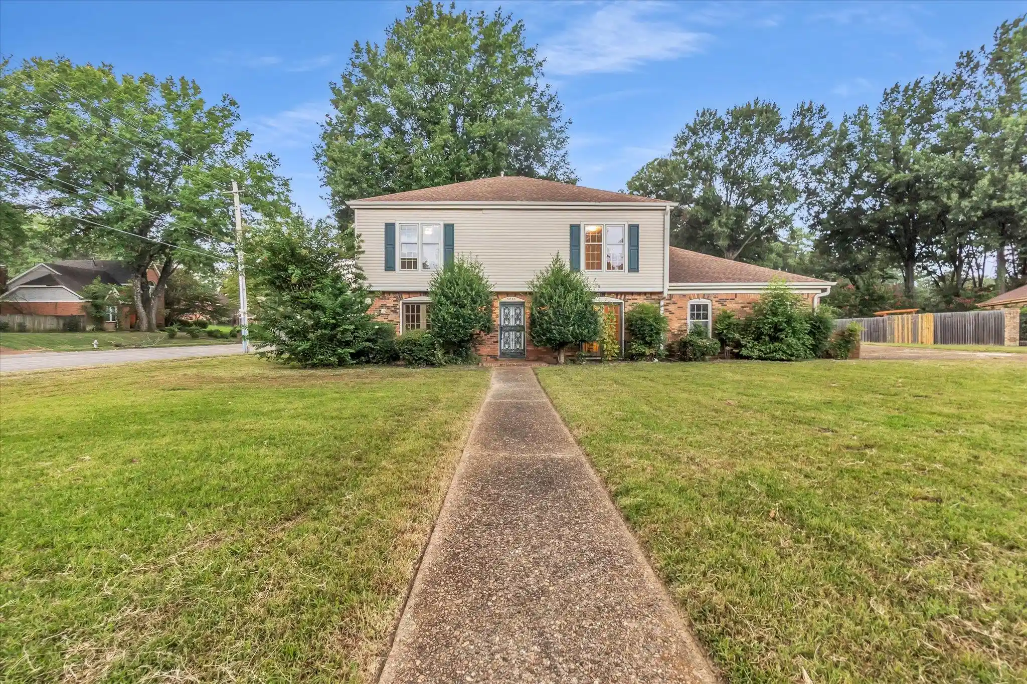 Photo 1 of Single family home for sale at 6830 Monan Cv, Memphis, TN 38119 | MLS# 10228657 | Listing updated on 2026-09-14