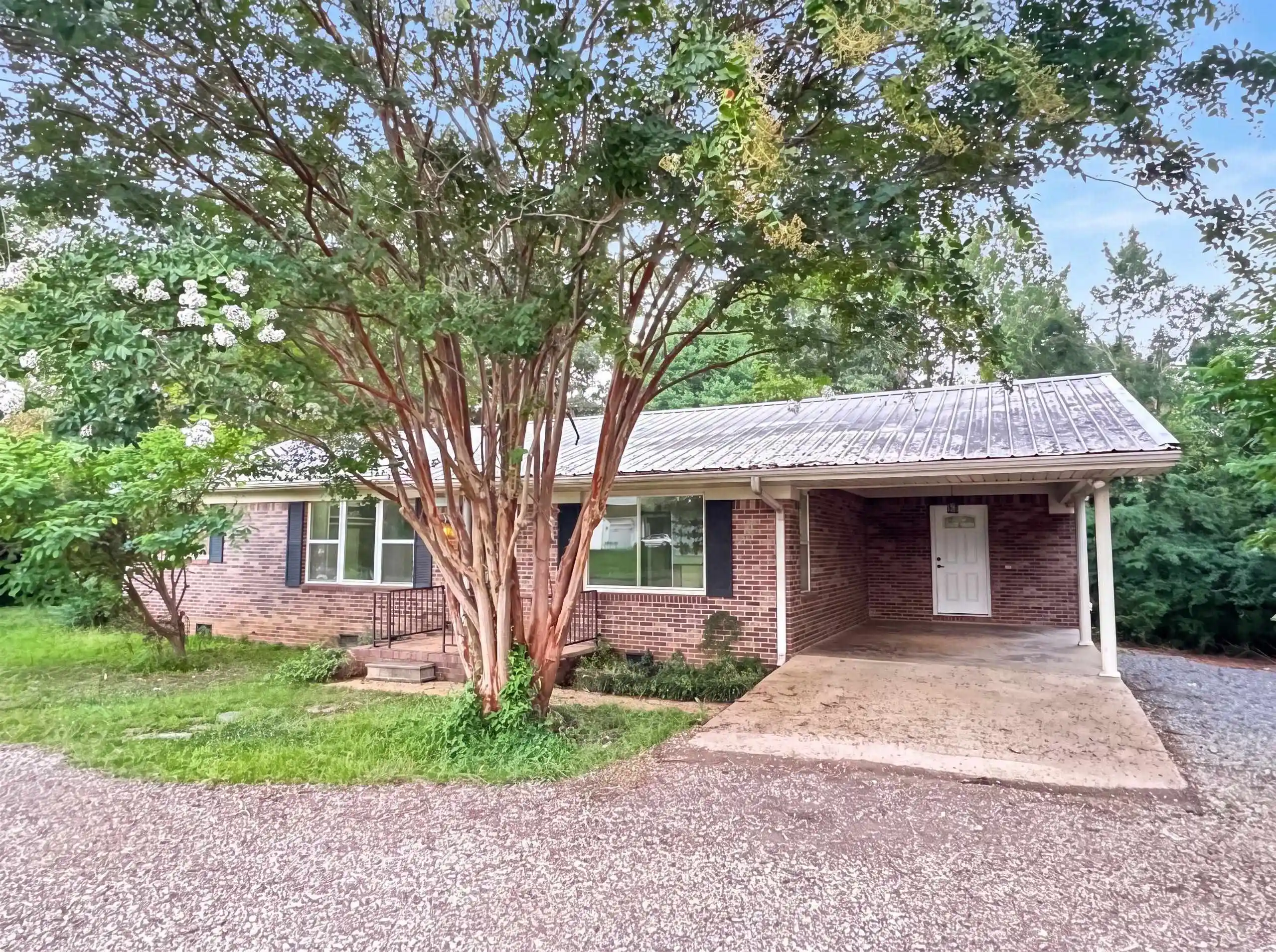 1st image of 422 W Main Rd, Adamsville, TN 38310 | MLS# 10228658