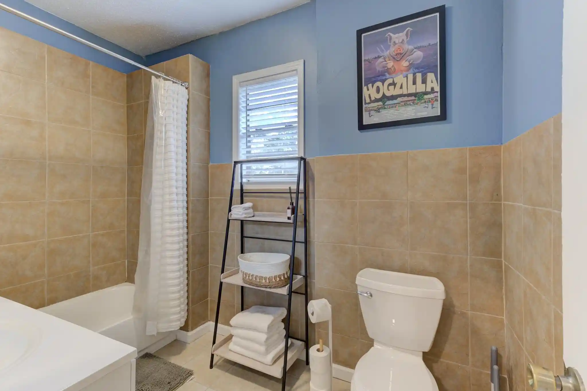 Photo 3 of Single family home for sale at 1072 S Rembert St, Memphis, TN 38104 | MLS# 10228675 | Listing updated on 2026-09-02