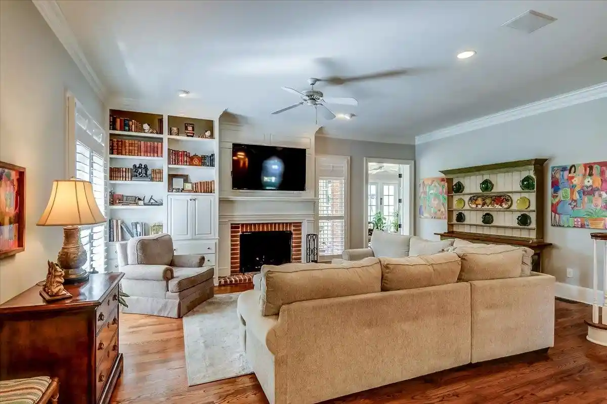 2nd image of 8789 Club Lake Cv, Memphis, TN 38125 | MLS# 10228685