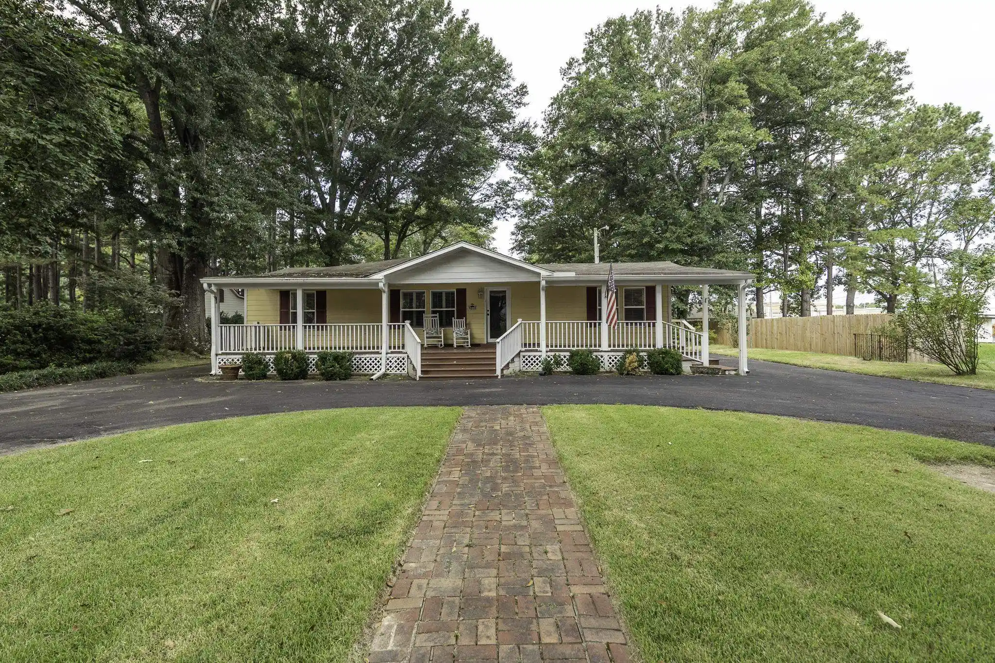 1st image of 240 3rd St, Rossville, TN 38066 | MLS# 10228713