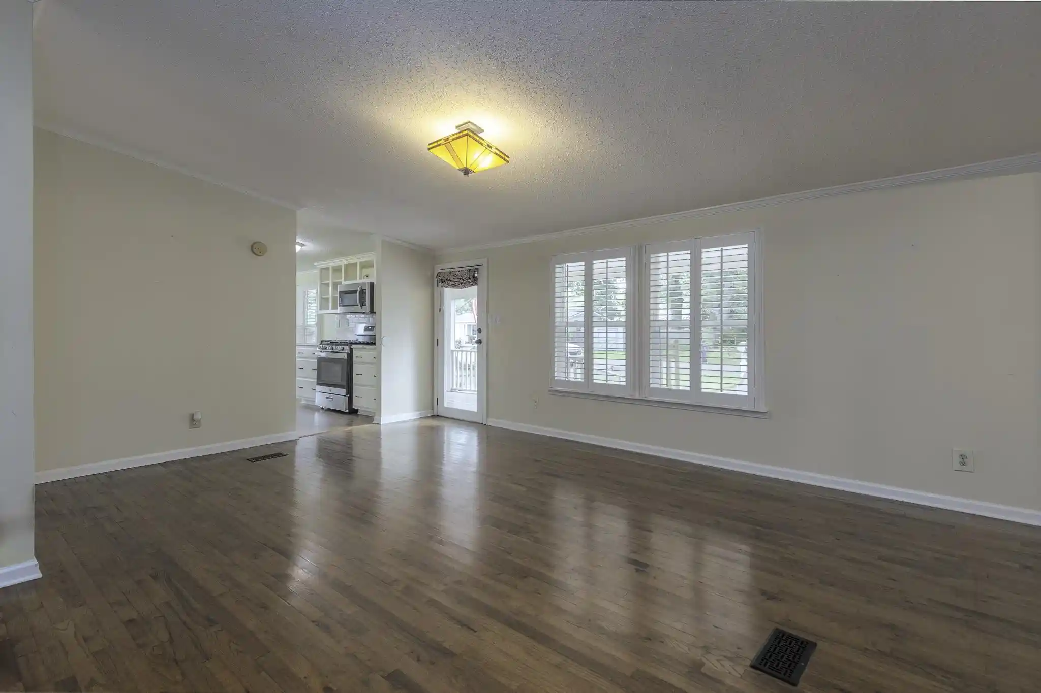 2nd image of 240 3rd St, Rossville, TN 38066 | MLS# 10228713