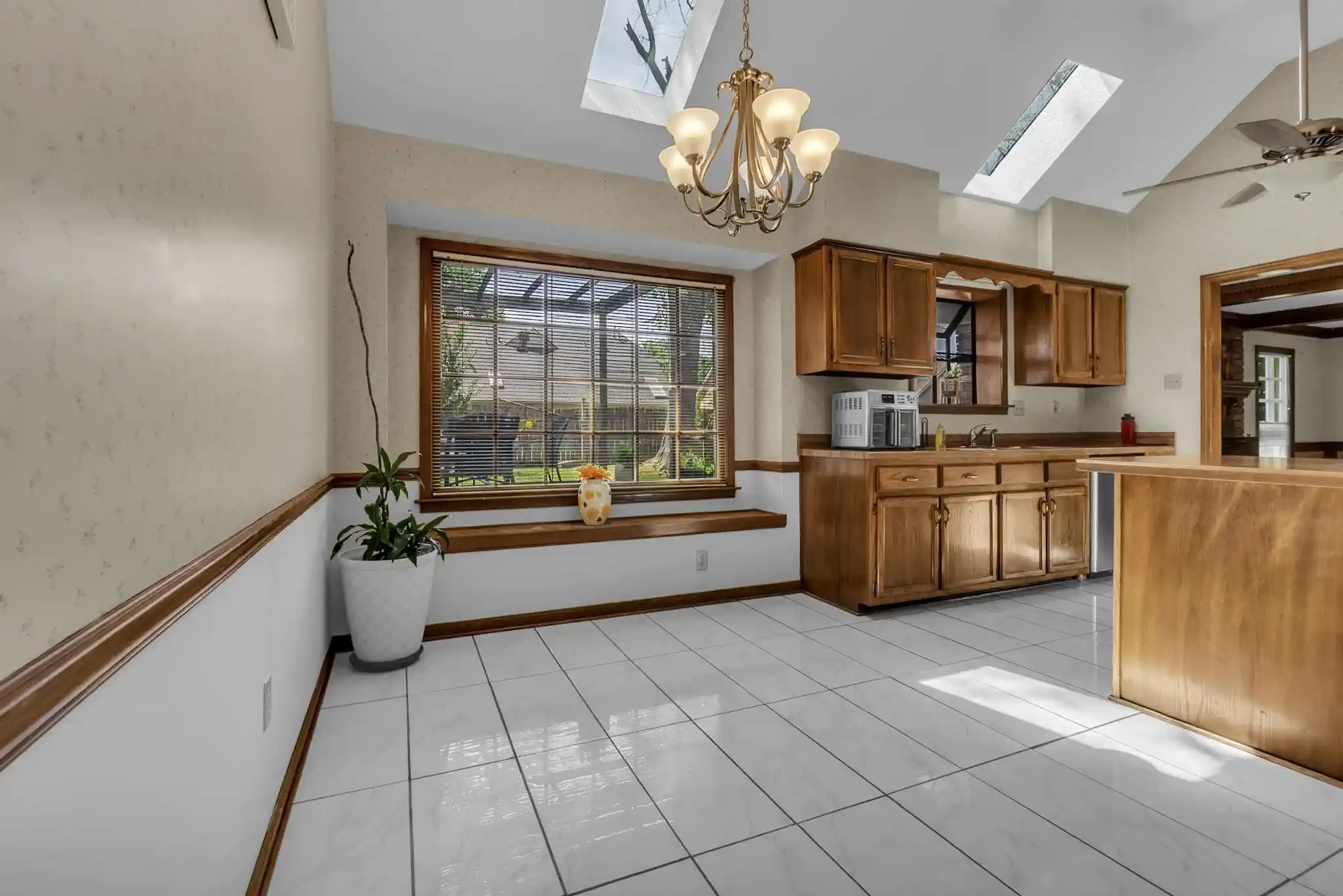 Photo 3 of Sale Pending at 4305 Beaver Crk Ln, Memphis, TN 38125 | MLS# 10228719 | Listing updated on 2026-09-10