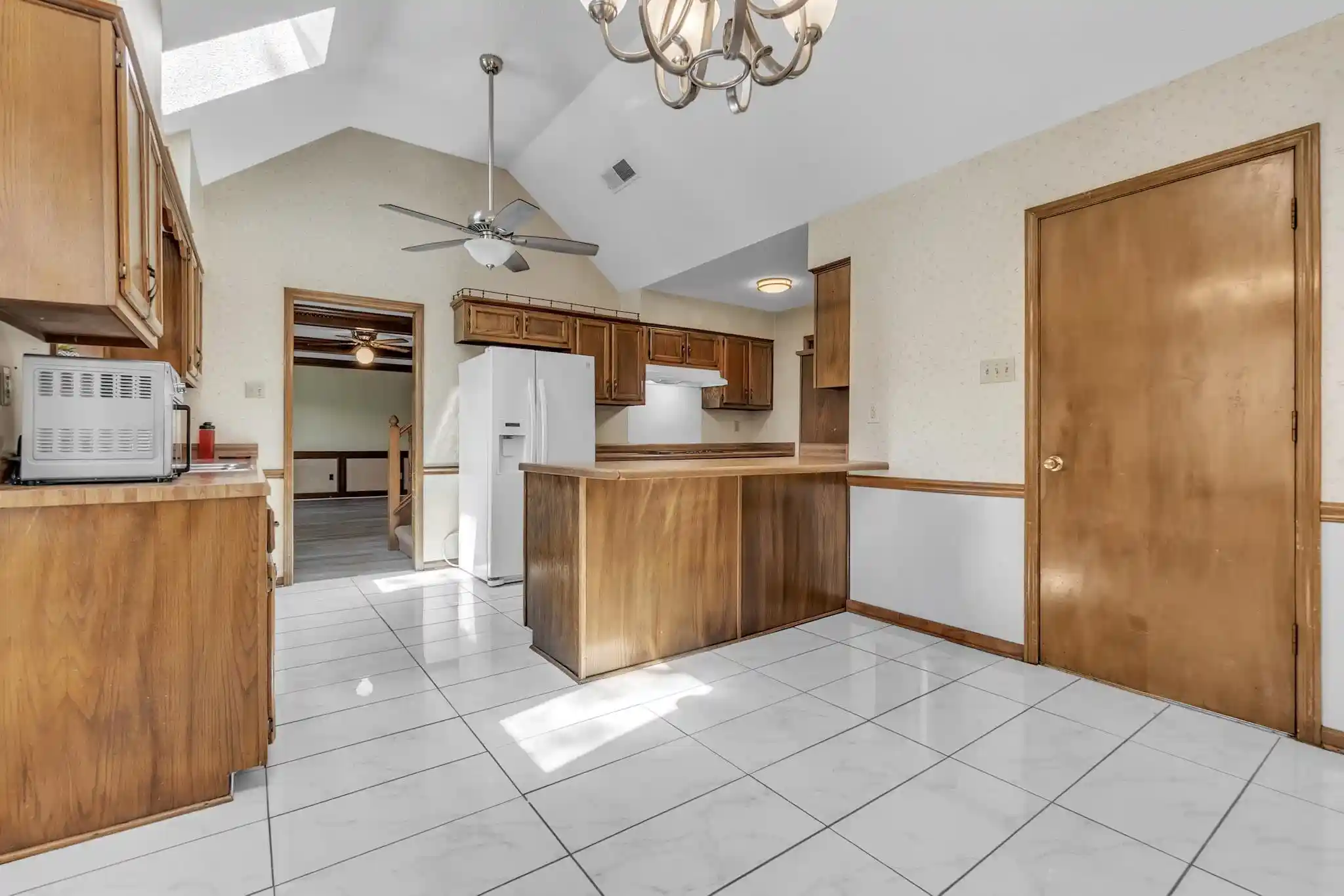 Photo 3 of Sale Pending at 4305 Beaver Crk Ln, Memphis, TN 38125 | MLS# 10228719 | Listing updated on 2026-09-10
