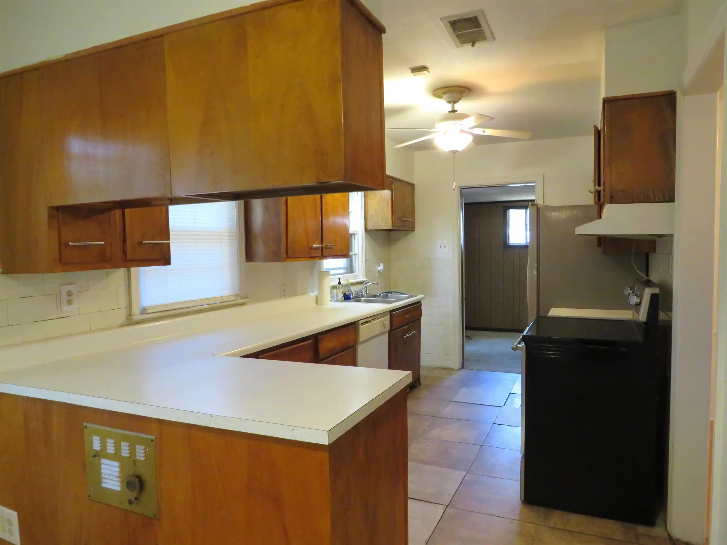 4th image of 1657 S Perkins Rd, Memphis, TN 38117 | MLS# 10228736