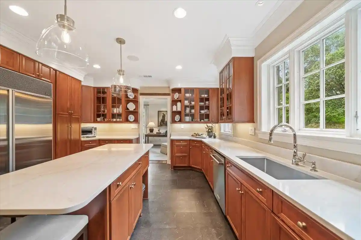 3rd image of 188 E Galloway Dr, Memphis, TN 38111 | MLS# 10228749