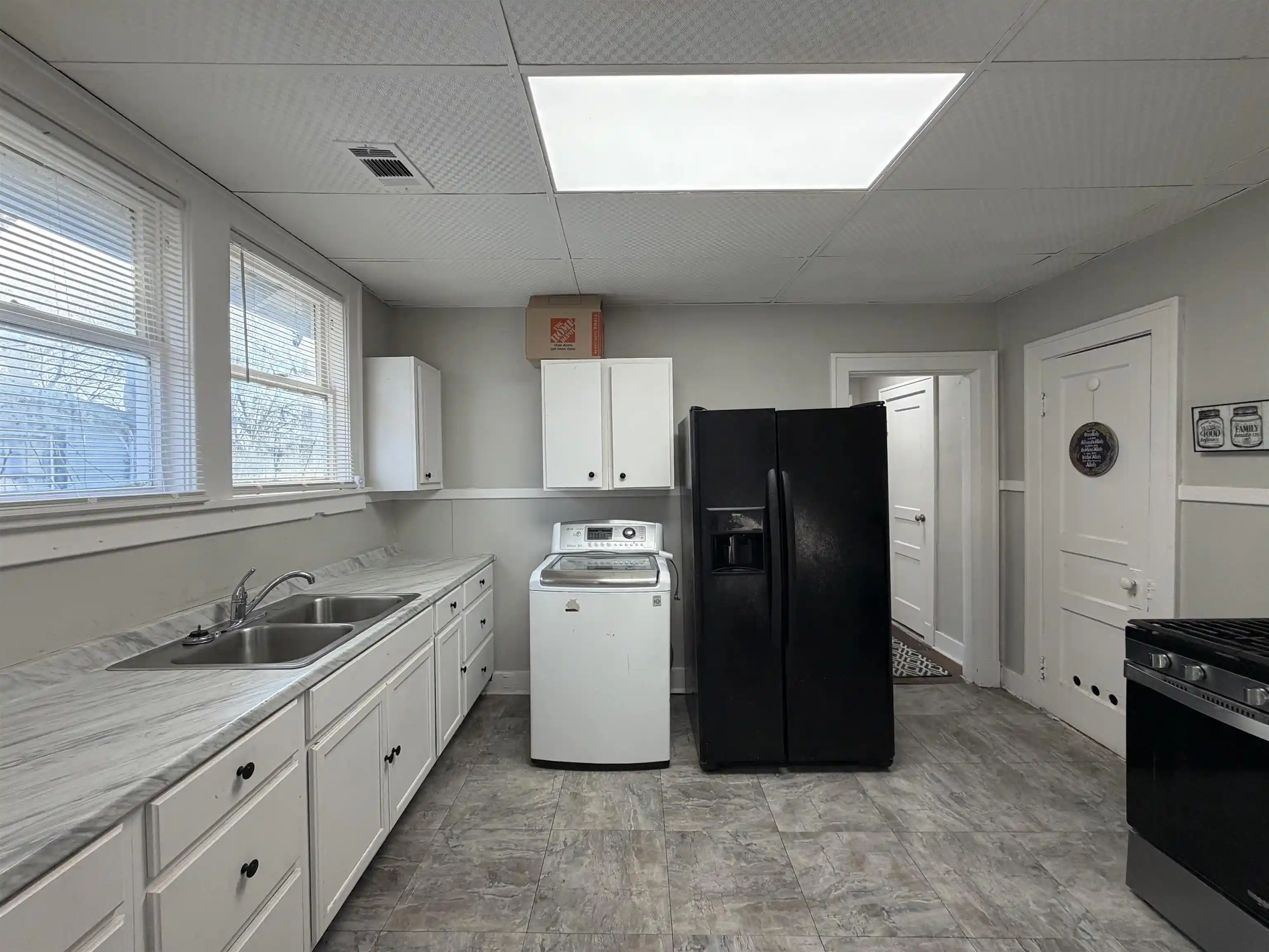Photo 3 of Multi family home for sale at 961 N Dunlap St, Memphis, TN 38107 | MLS# 10228758 | Listing updated on 2026-08-20