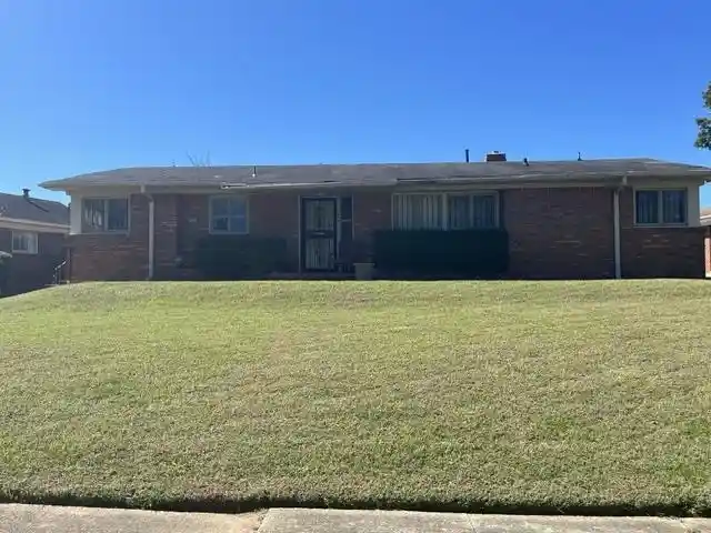 Photo 2 of Sale Pending at 979 N Idlewild St, Memphis, TN 38107 | MLS# 10228792 | Listing updated on 2026-08-24