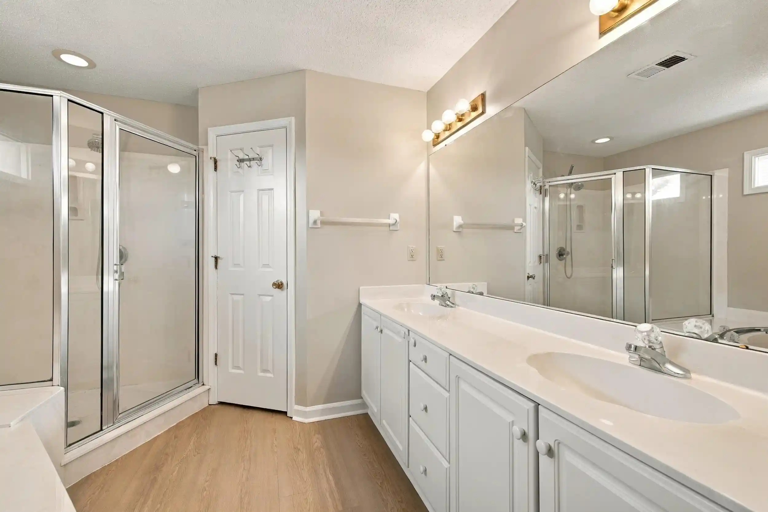 Photo 3 of Single family home for sale at 3180 Hedgemore Cv, Bartlett, TN 38135 | MLS# 10228803 | Listing updated on 2026-09-23