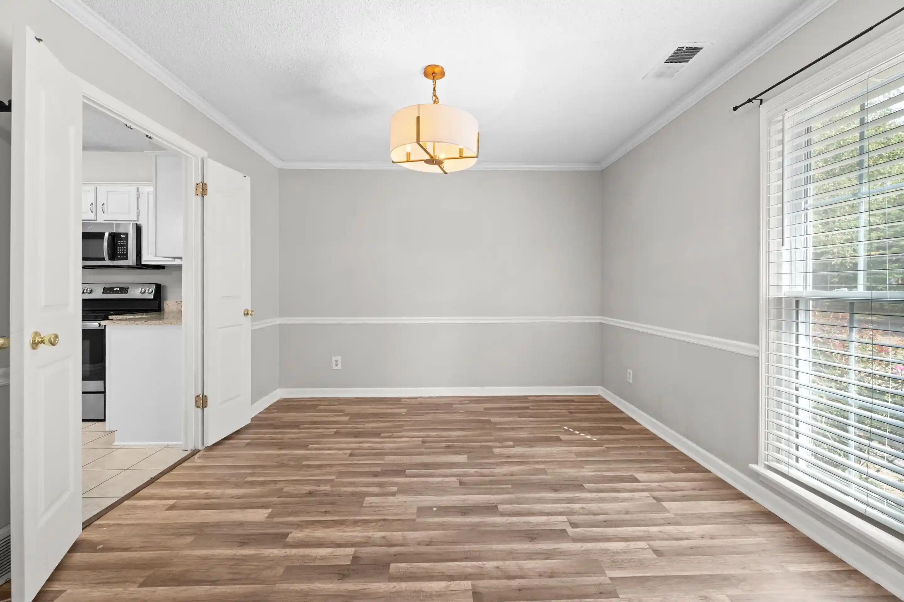 Photo 3 of Single family home for sale at 8187 Walnut Crk Rd, Cordova, TN 38018 | MLS# 10228811 | Listing updated on 2026-10-05