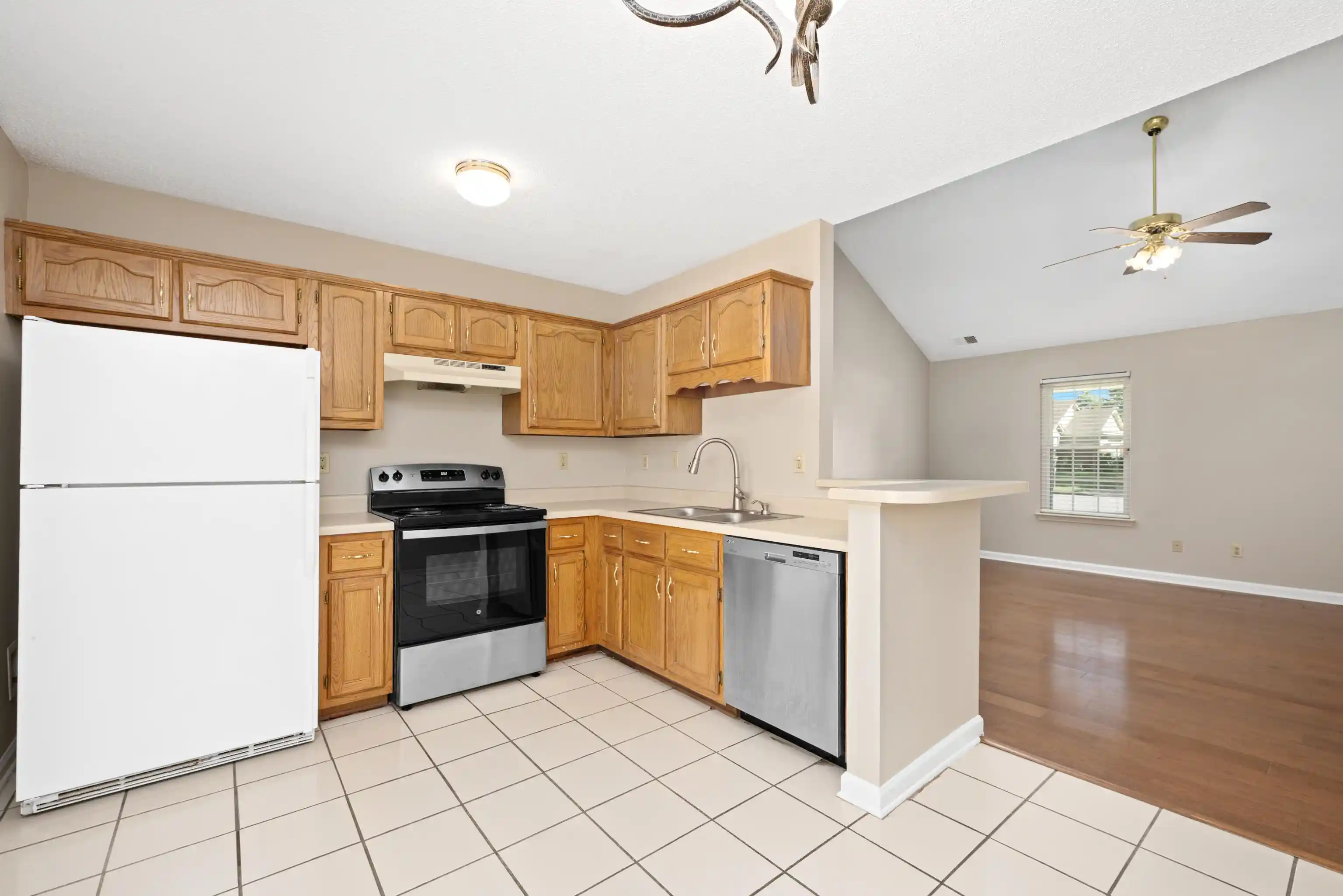 Photo 2 of Single family home for sale at 7430 Oakfield Dr, Memphis, TN 38133 | MLS# 10228815 | Listing updated on 2026-08-26