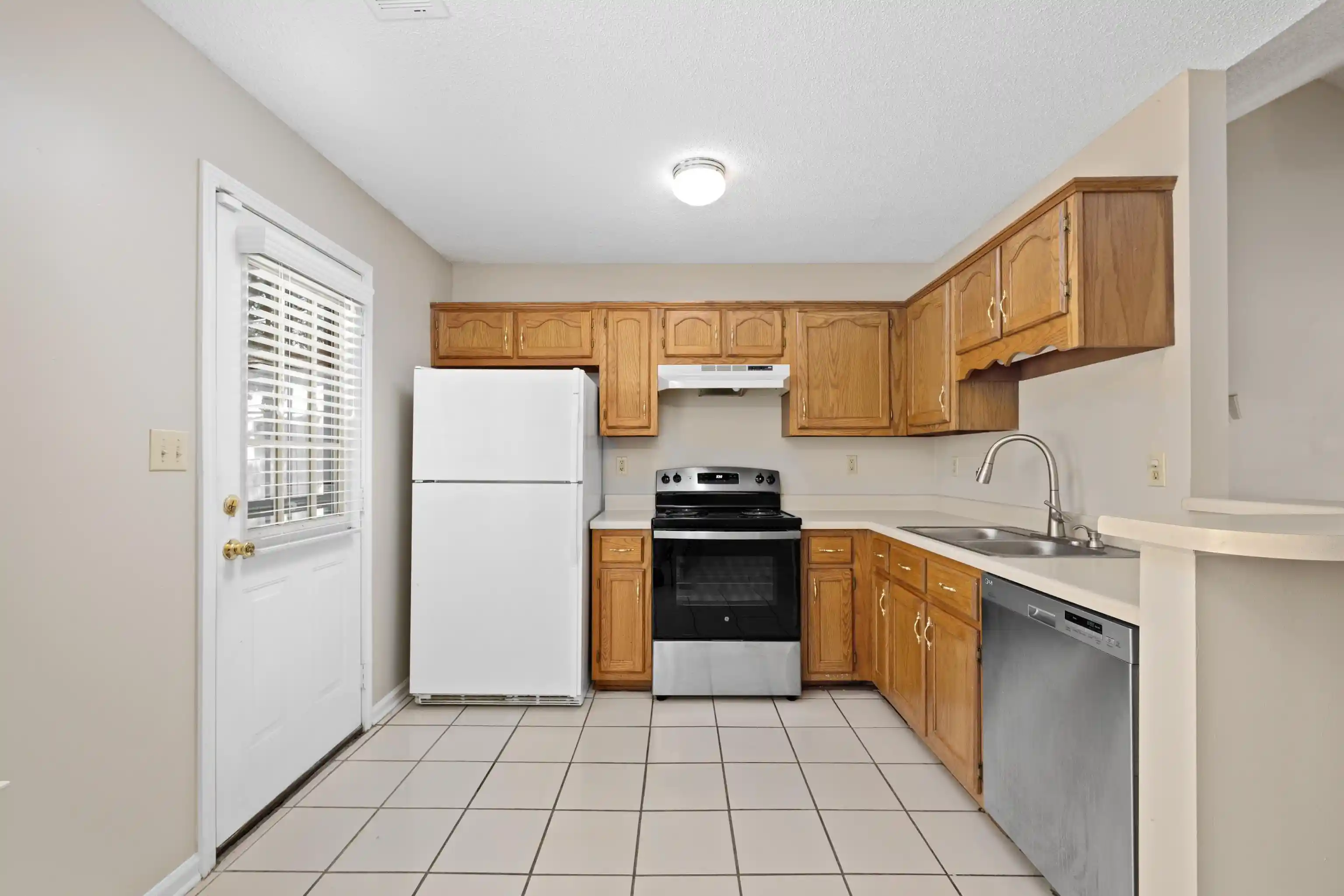 Photo 3 of Single family home for sale at 7430 Oakfield Dr, Memphis, TN 38133 | MLS# 10228815 | Listing updated on 2026-08-26