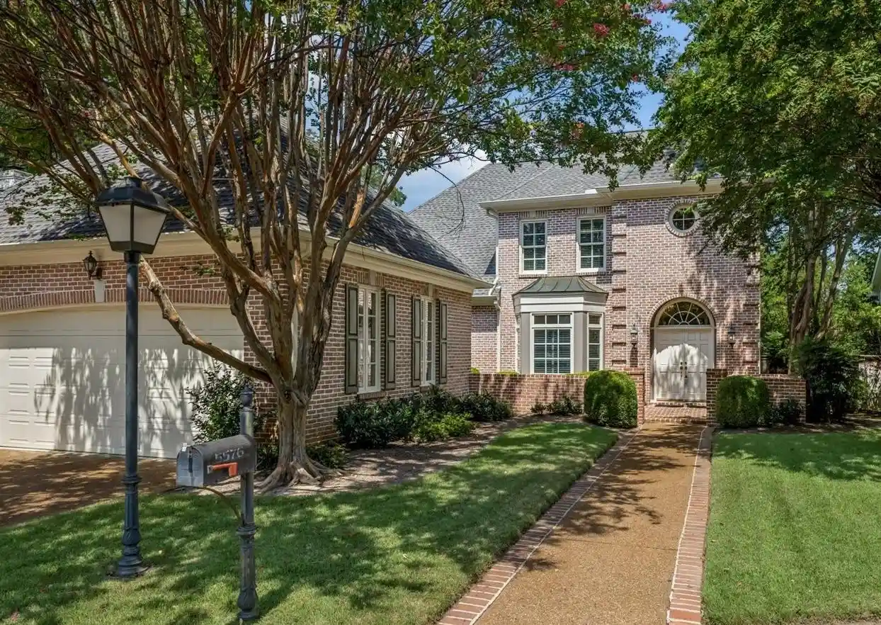 Photo 1 of Single family home for sale at 5576 Bayberry Cv, Memphis, TN 38120 | MLS# 10228820 | Listing updated on 2026-08-20