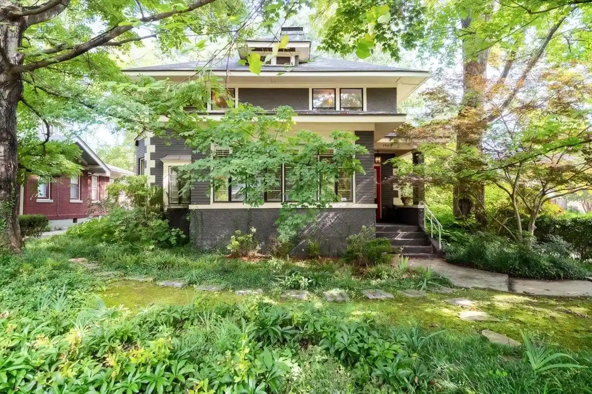 Photo 1 of Sale Pending at 1904 Harbert Ave, Memphis, TN 38104 | MLS# 10228822 | Listing updated on 2026-09-08