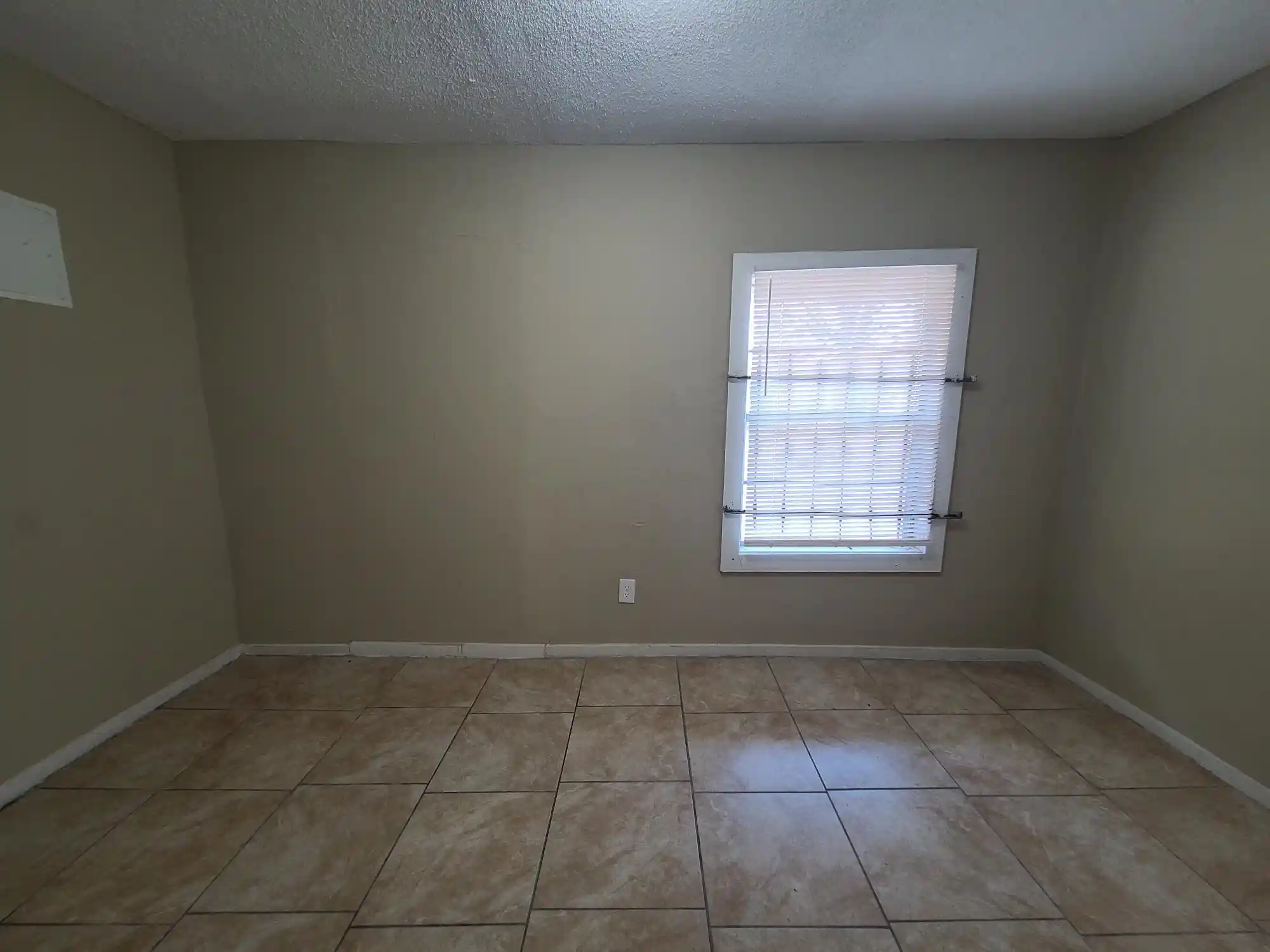 Photo 2 of Single family home for sale at 731 Flynn Rd, Memphis, TN 38109 | MLS# 10228865 | Listing updated on 2026-08-21