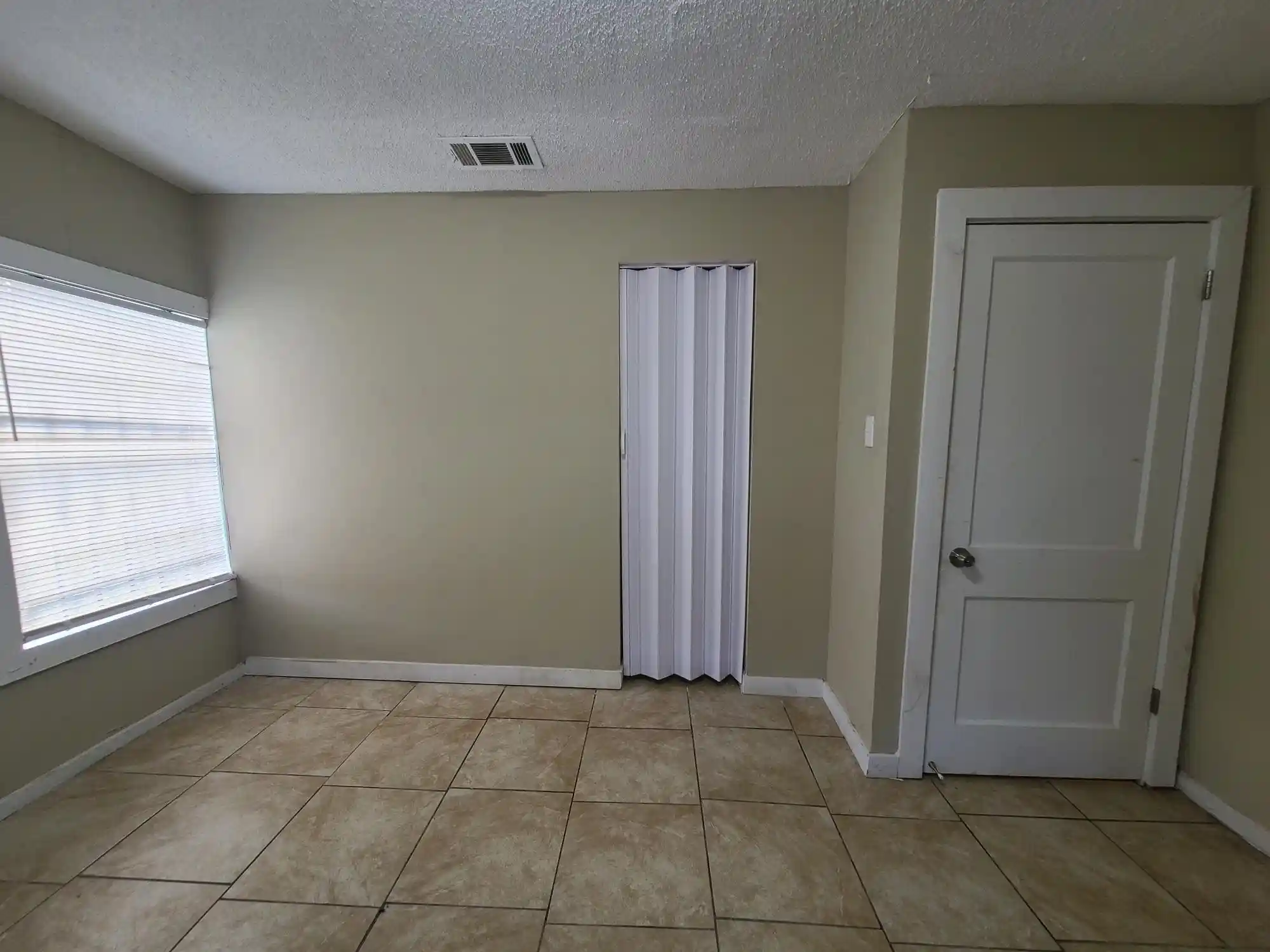 Photo 3 of Single family home for sale at 731 Flynn Rd, Memphis, TN 38109 | MLS# 10228865 | Listing updated on 2026-08-21