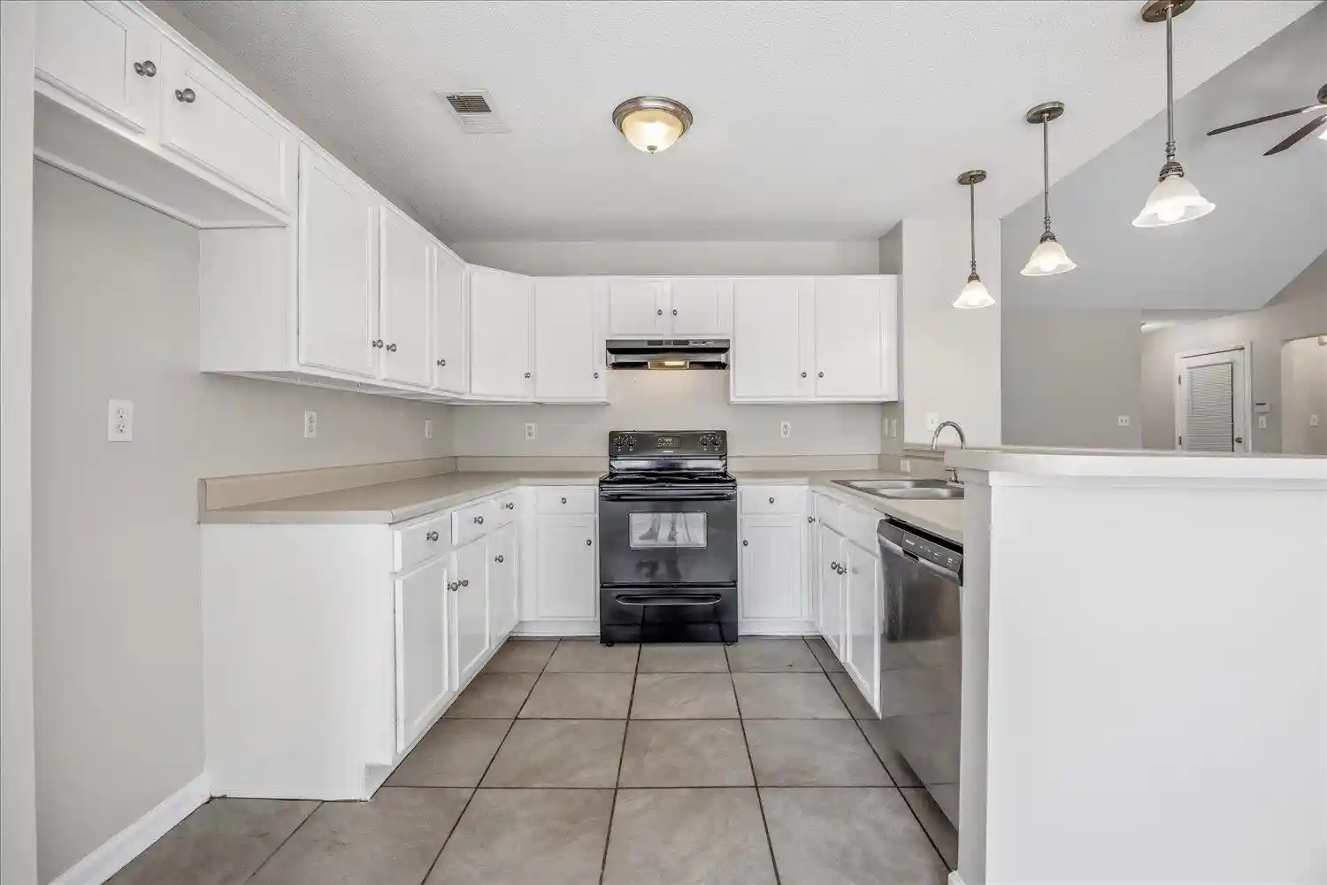 Photo 3 of Single family home for sale at 6943 Country Walk Dr, Cordova, TN 38018 | MLS# 10228870 | Listing updated on 2026-08-21