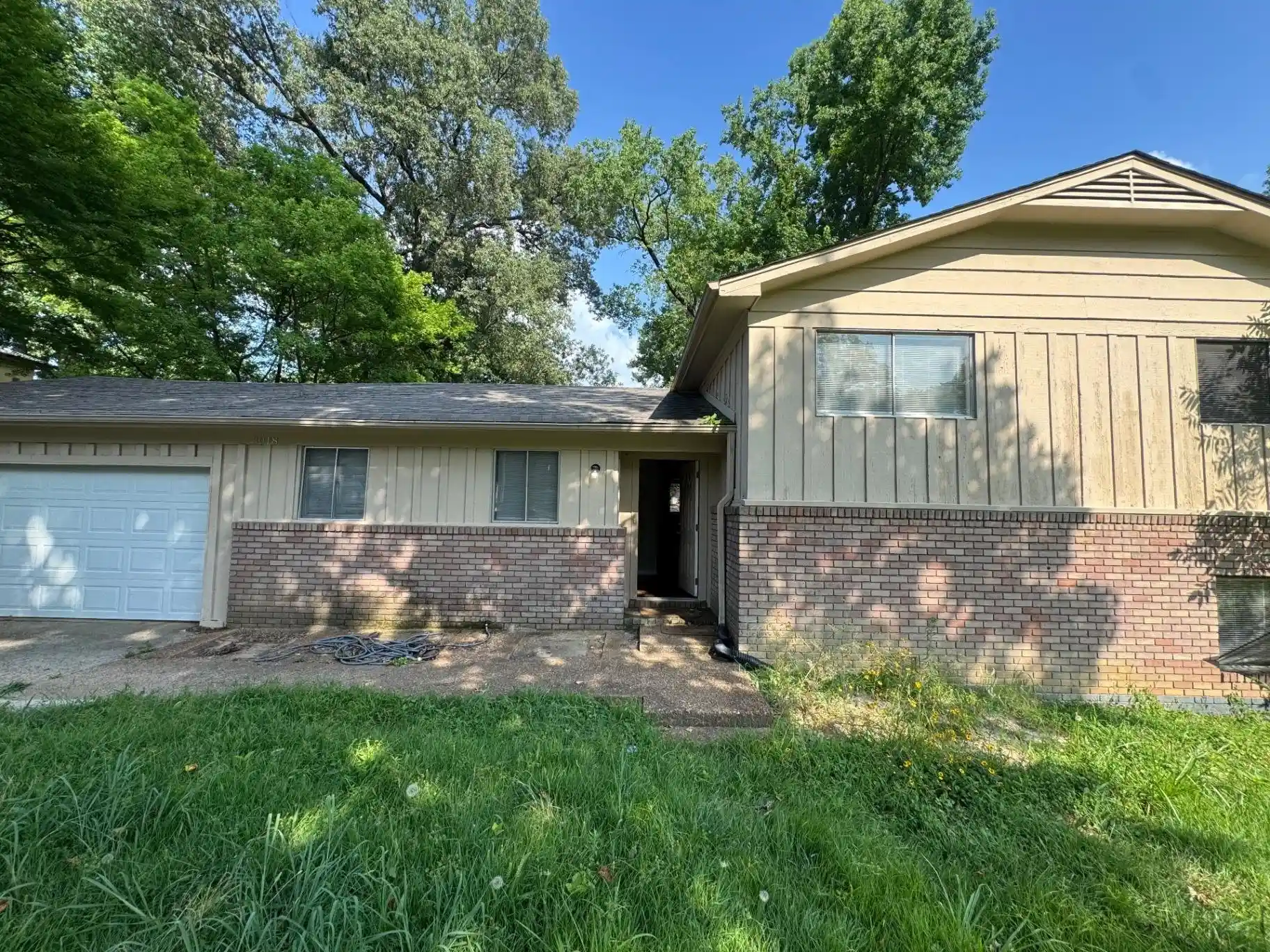 Photo 1 of Single family home for sale at 3018 Scotland Rd, Memphis, TN 38128 | MLS# 10228879 | Listing updated on 2026-09-17