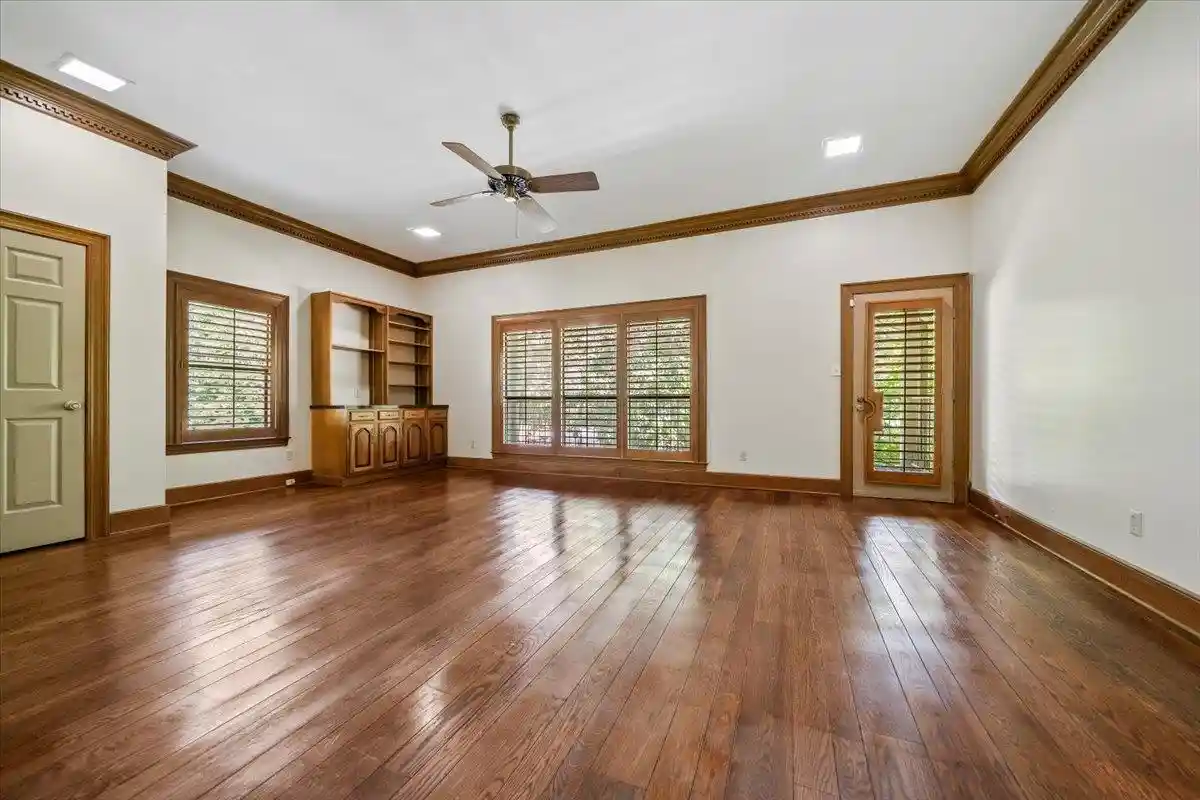 Photo 3 of Single family home for sale at 680 Sweetbrier Rd, Memphis, TN 38120 | MLS# 10228886 | Listing updated on 2026-08-21