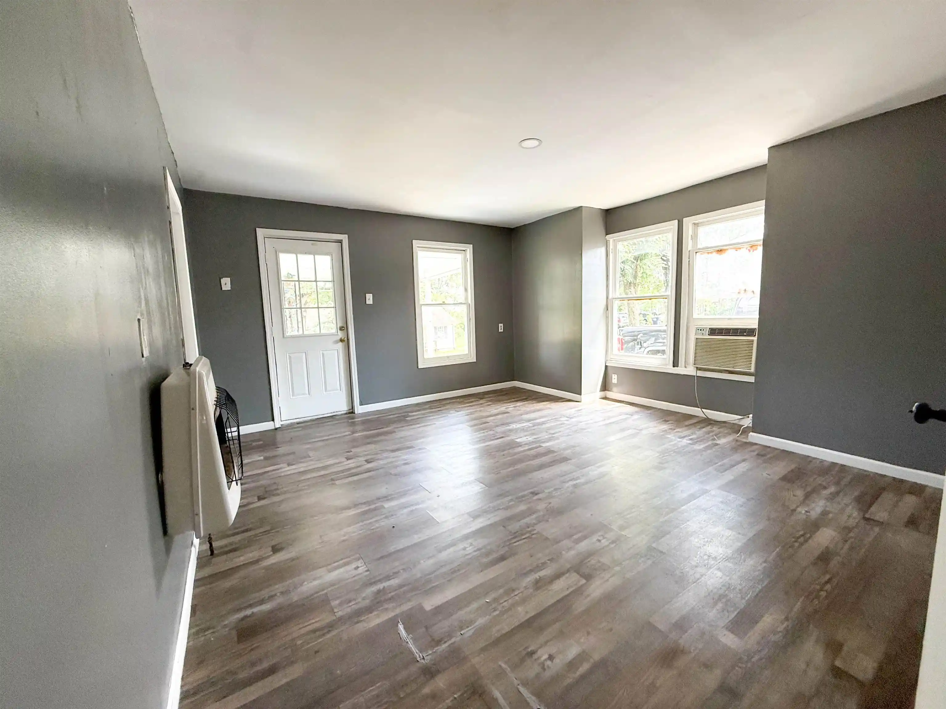 Photo 3 of Single family home for sale at 403 Sharp St, Corinth, MS 38834 | MLS# 10228888 | Listing updated on 2026-08-21