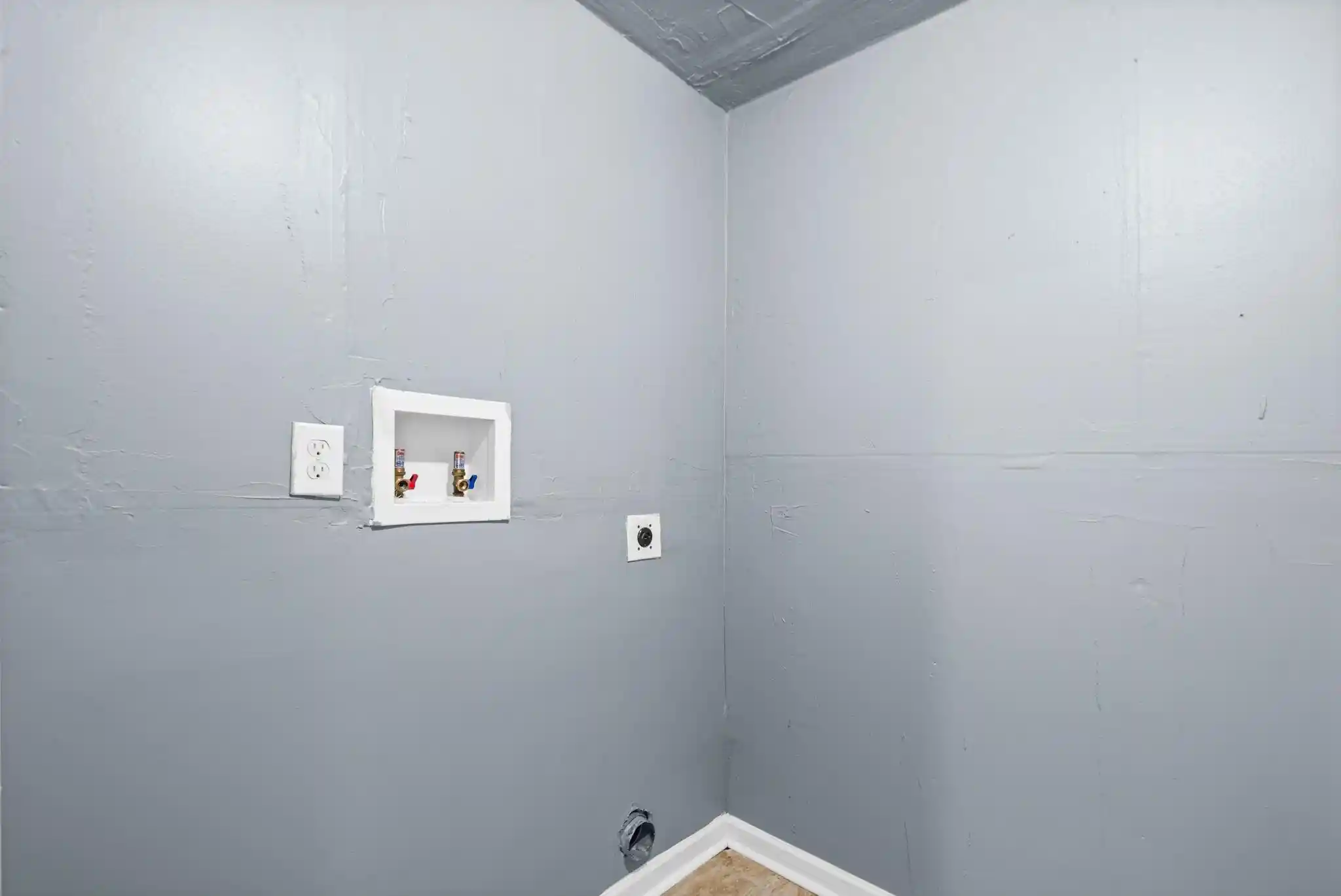Photo 3 of Single family home for sale at 1143 Pallwood Rd, Memphis, TN 38122 | MLS# 10228889 | Listing updated on 2026-09-04