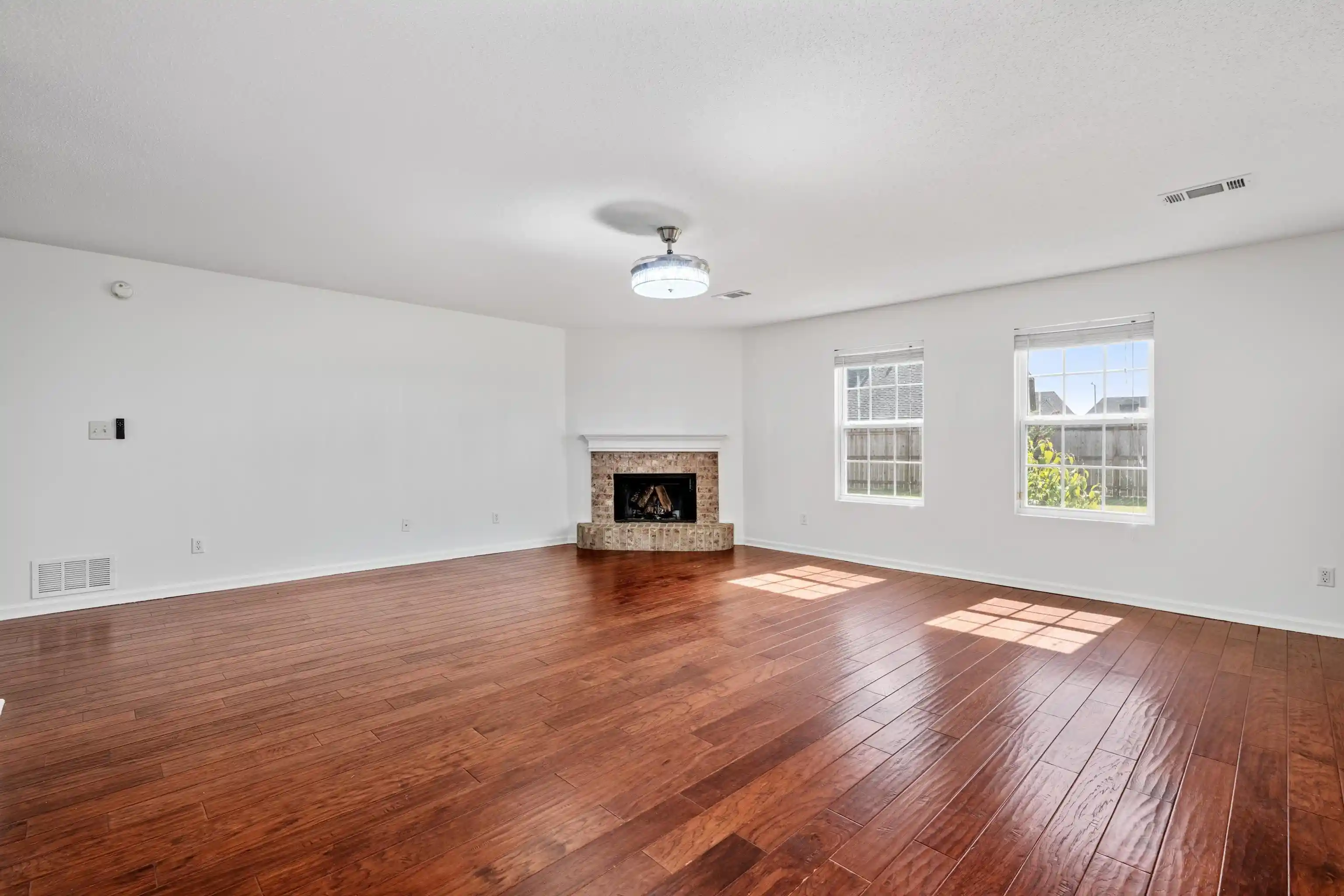 Photo 3 of Single family home for sale at 5128 N Fluss Cv, Bartlett, TN 38135 | MLS# 10228899 | Listing updated on 2026-09-20