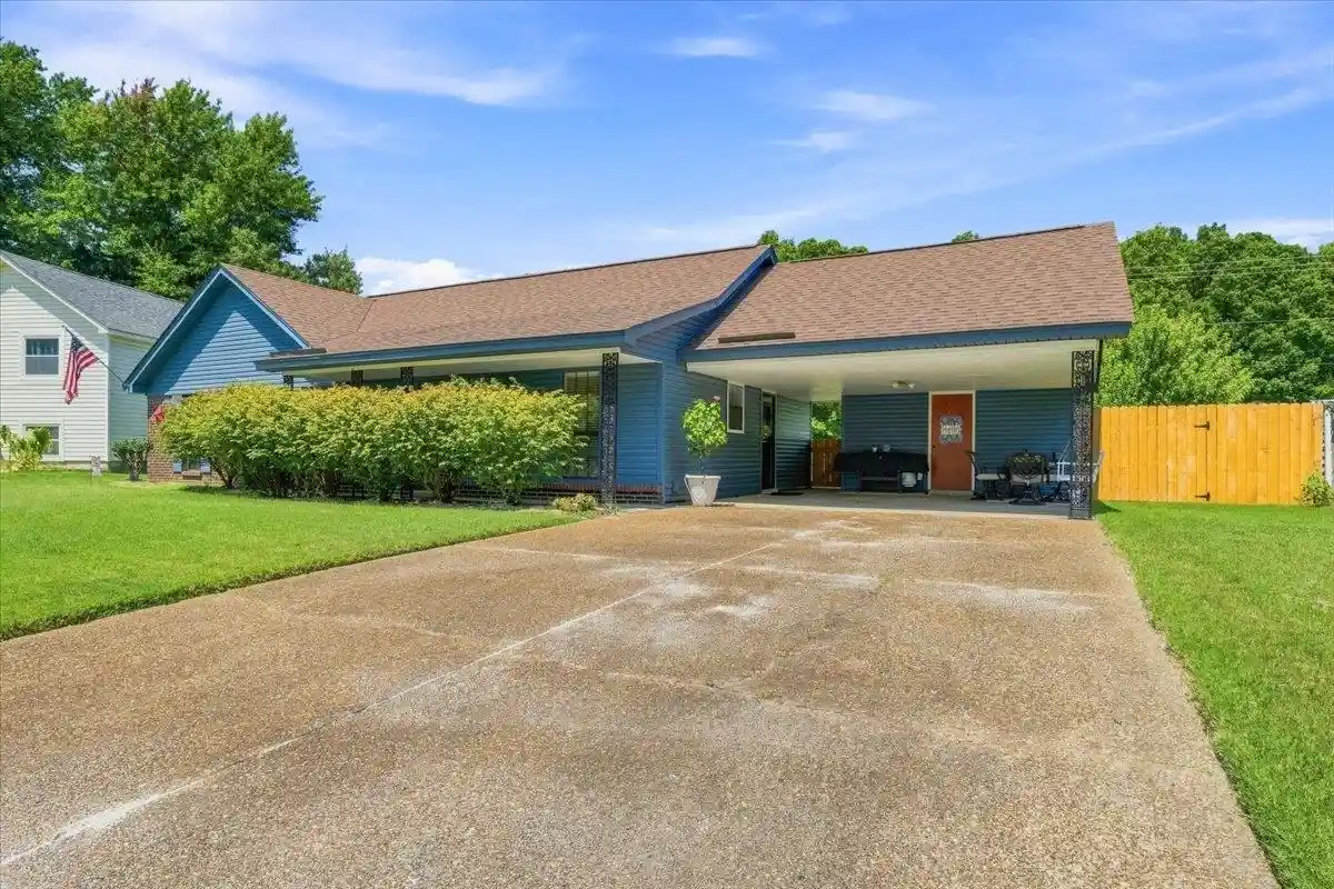 Photo 1 of Single family home for sale at 6790 Autumnhill Ln, Bartlett, TN 38135 | MLS# 10228903 | Listing updated on 2026-09-04