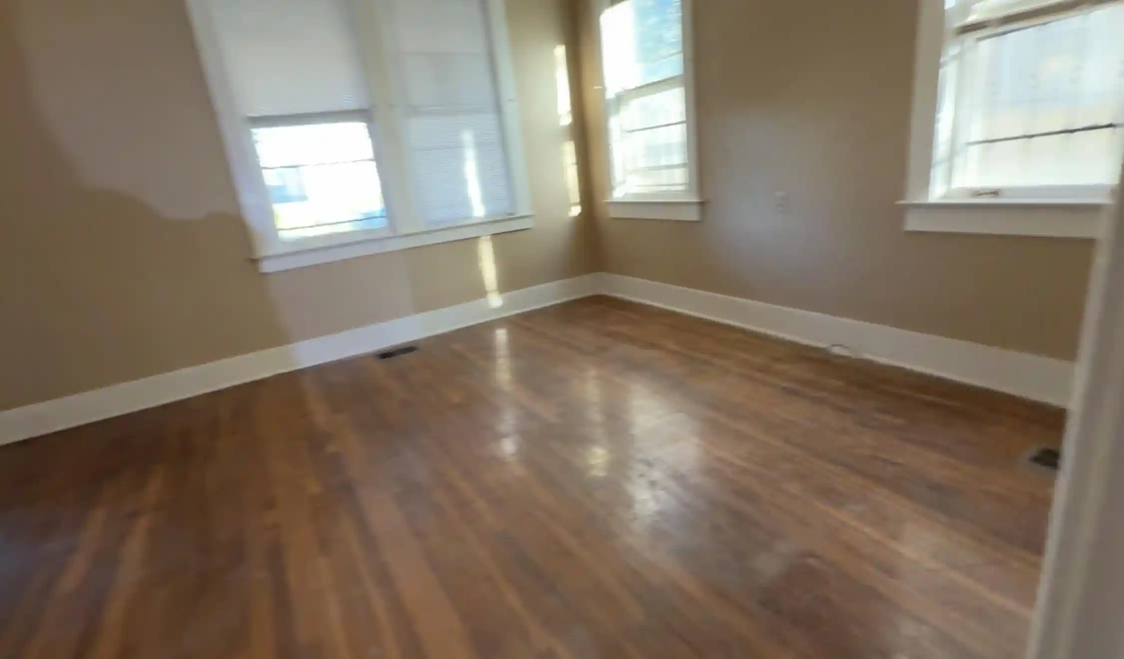Photo 3 of Multi family home for sale at 173 N Willett St, Memphis, TN 38104 | MLS# 10228910 | Listing updated on 2026-09-10