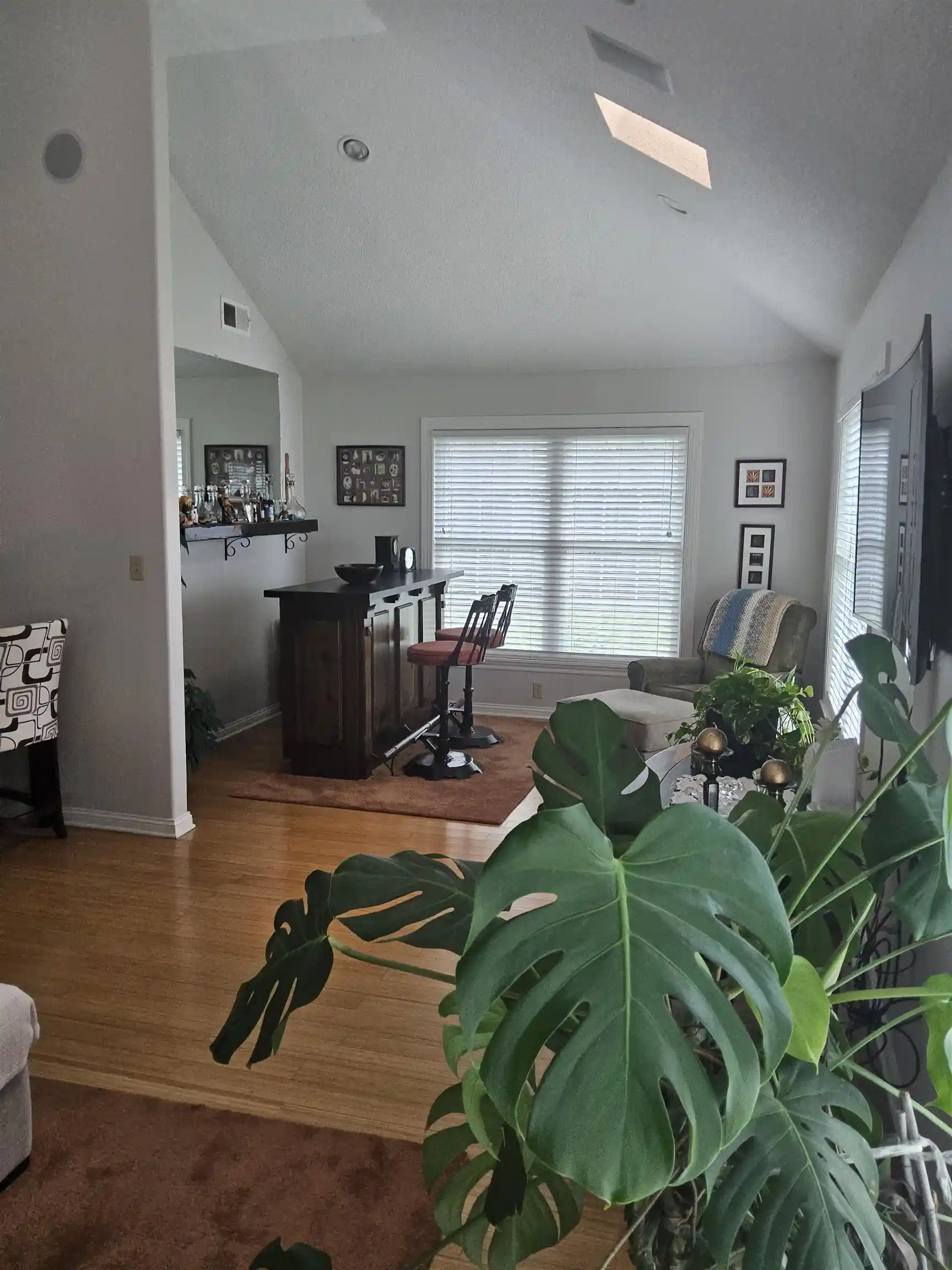 Photo 3 of Sale Pending at 6675 Walter Forest Cv, Memphis, TN 38141 | MLS# 10228937 | Listing updated on 2026-09-10