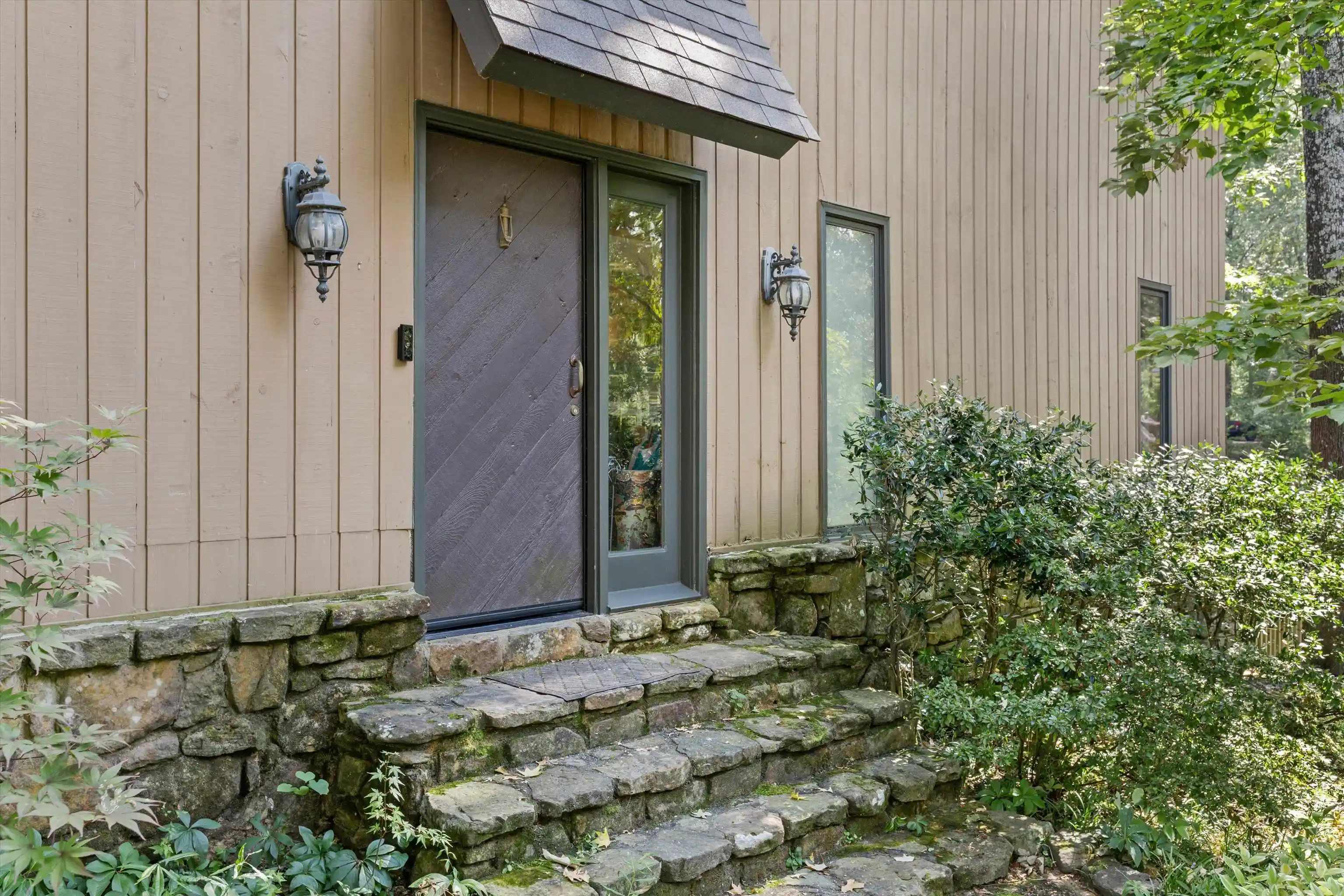 Photo 3 of Single family home for sale at 2480 Wishanger Cv, Germantown, TN 38139 | MLS# 10228956 | Listing updated on 2026-08-31