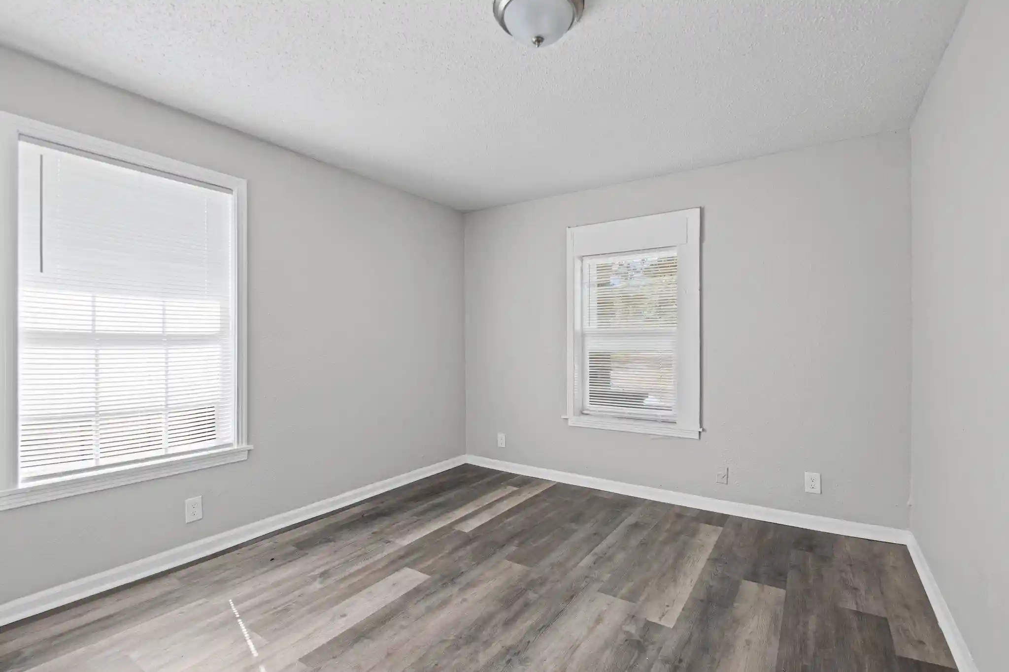 Photo 1 of House for sale at 564 W Peebles Rd, Memphis, TN 38109 | MLS# 10228957 | Listing updated on 2026-08-22
