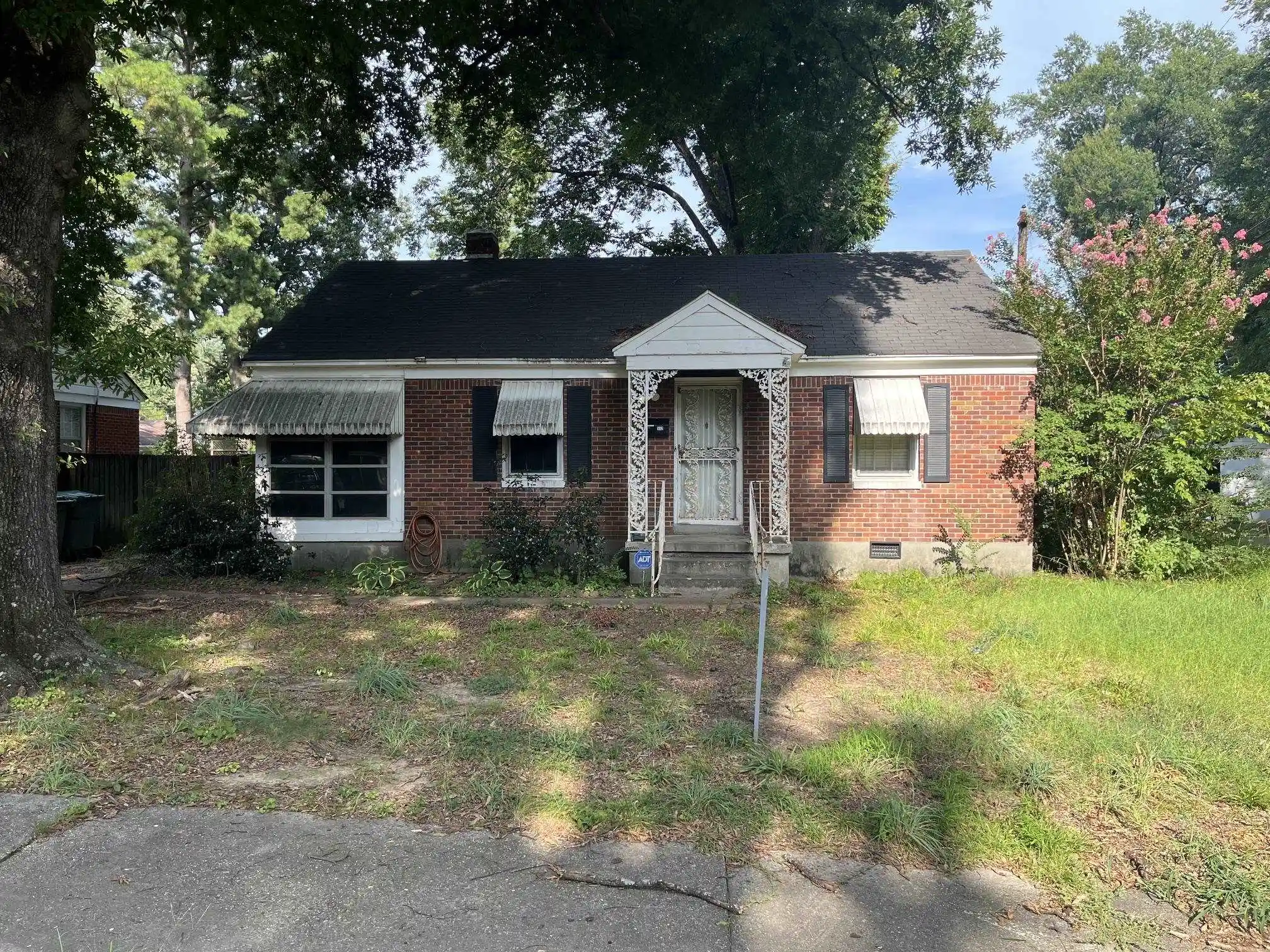 Photo 1 of Single family home for sale at 552 Stanley Dr, Memphis, TN 38122 | MLS# 10228965 | Listing updated on 2026-09-17